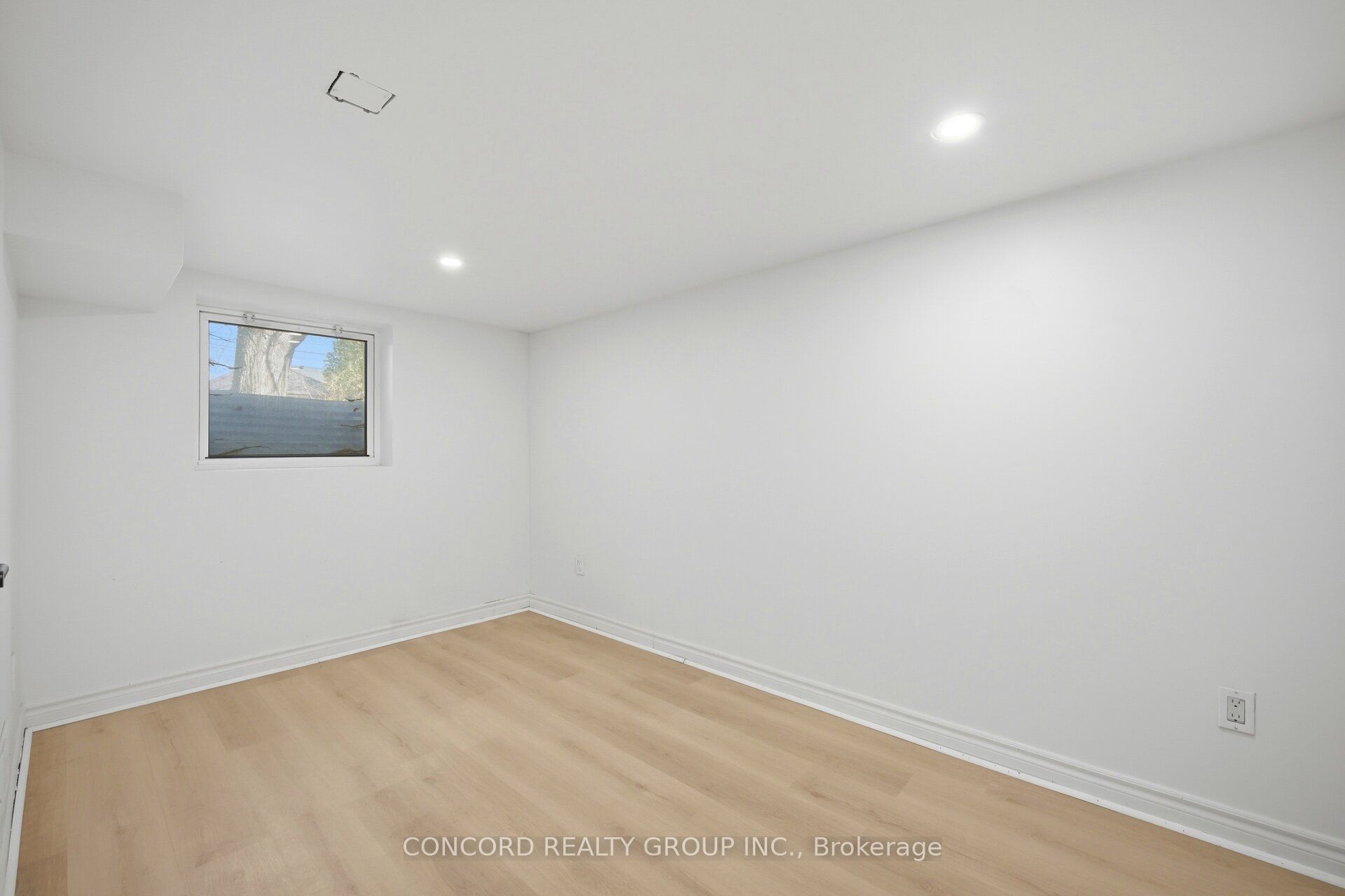 Listing 230077 Image