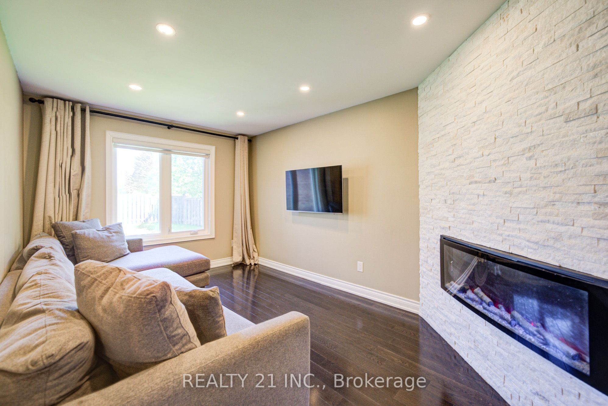 Listing 233138 Image