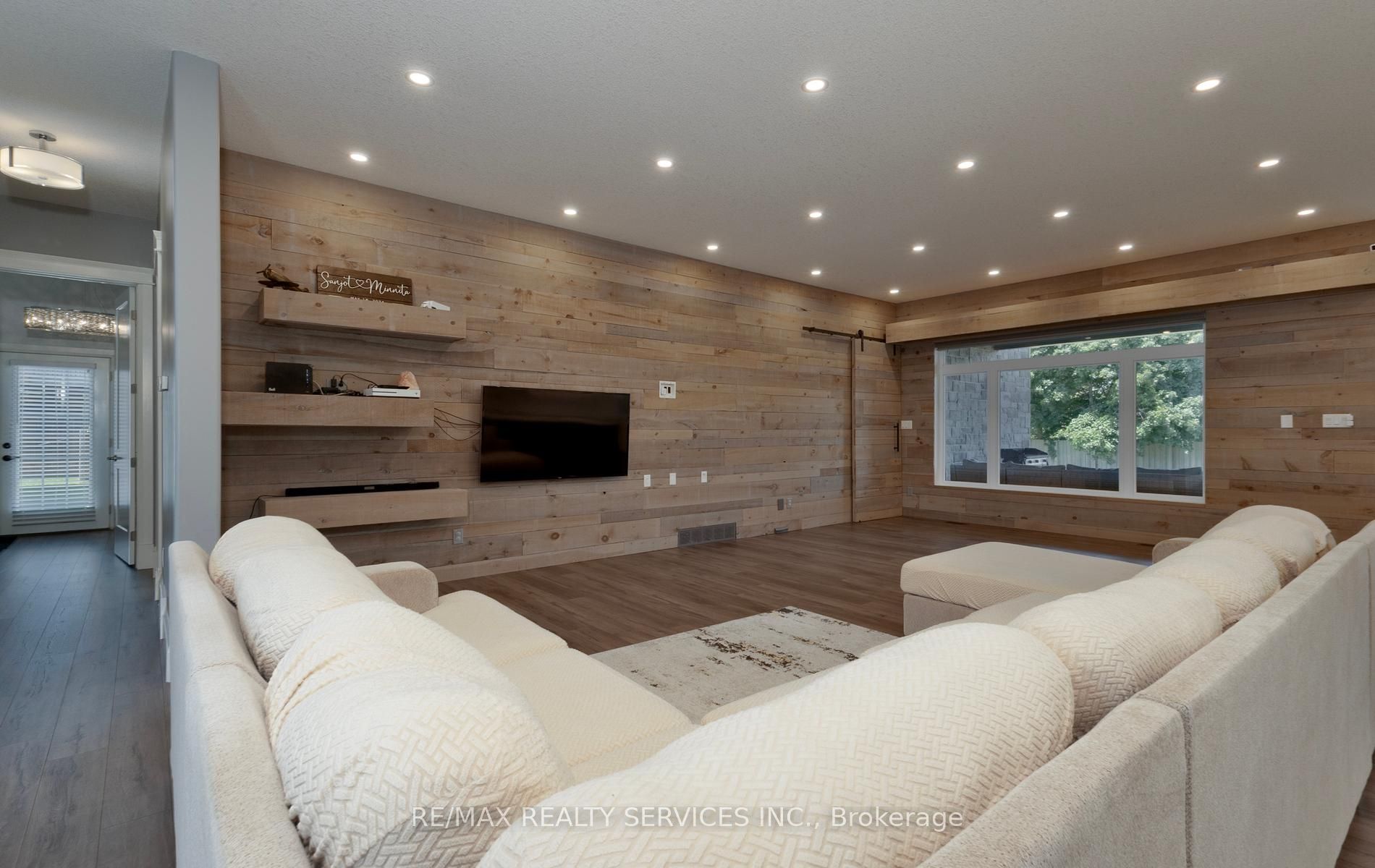 Listing 233249 Image