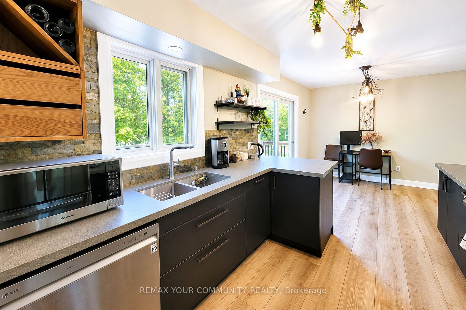 Listing 256040 Image