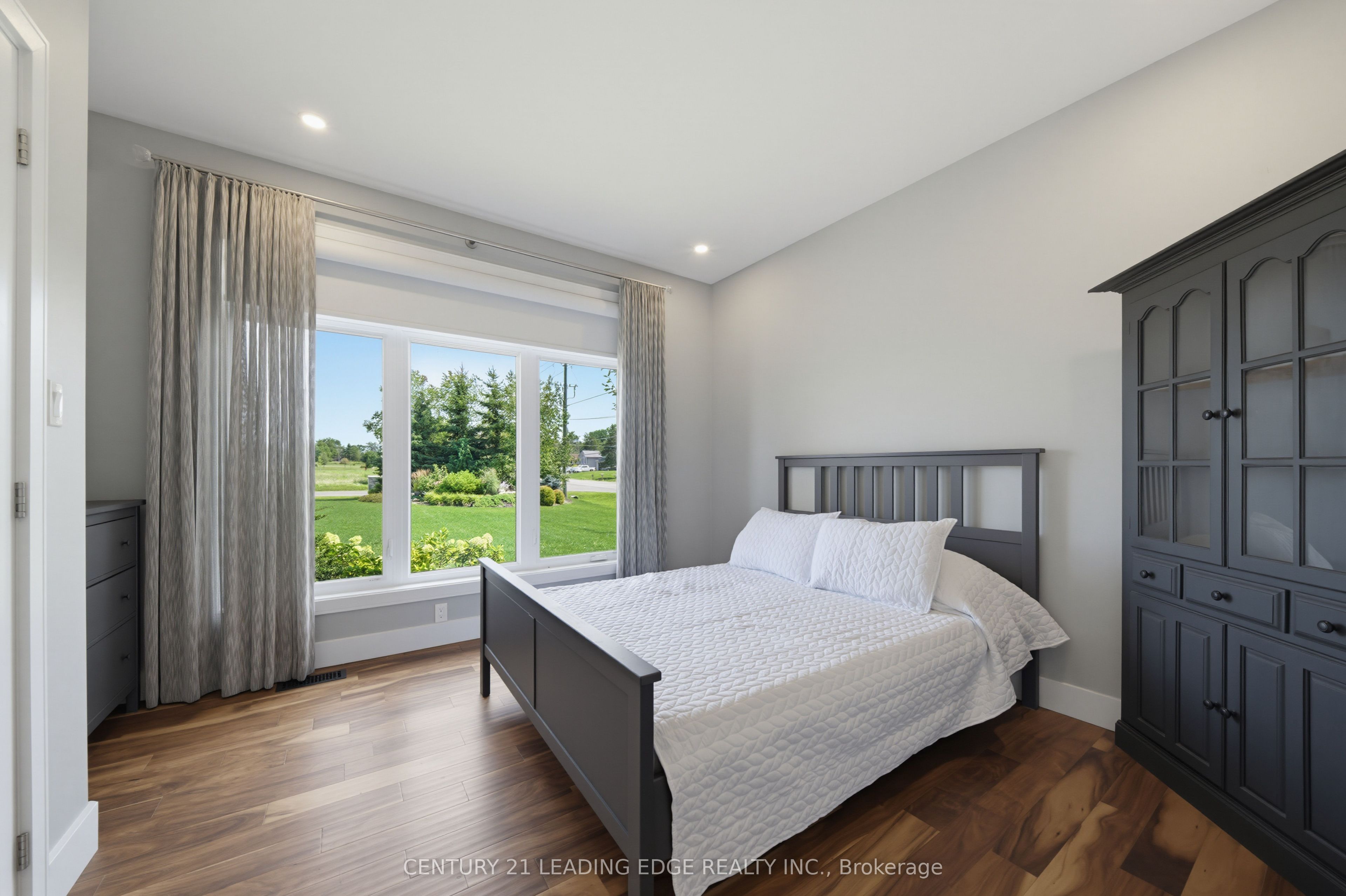 Listing 244076 Image