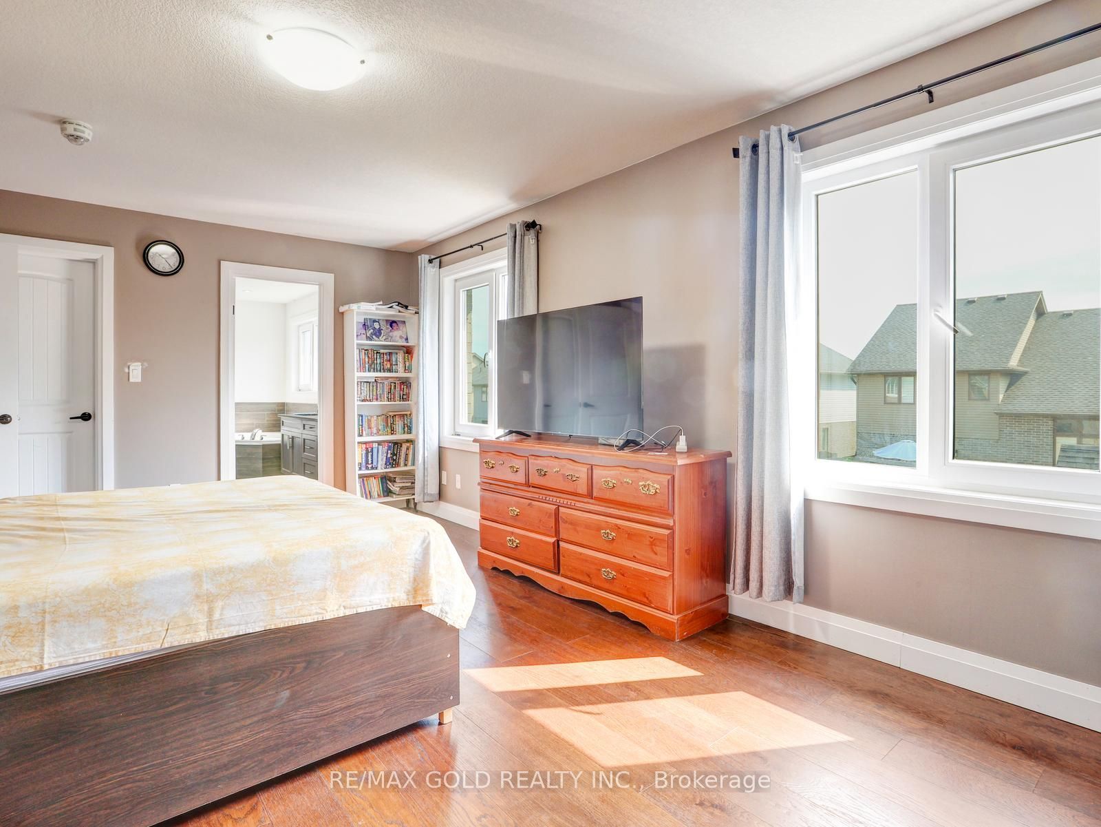 Listing 242040 Image