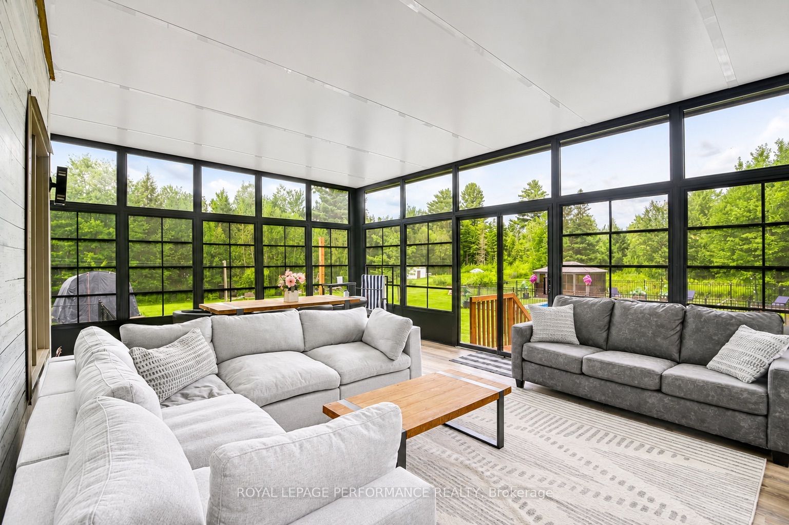 Listing 256258 Image
