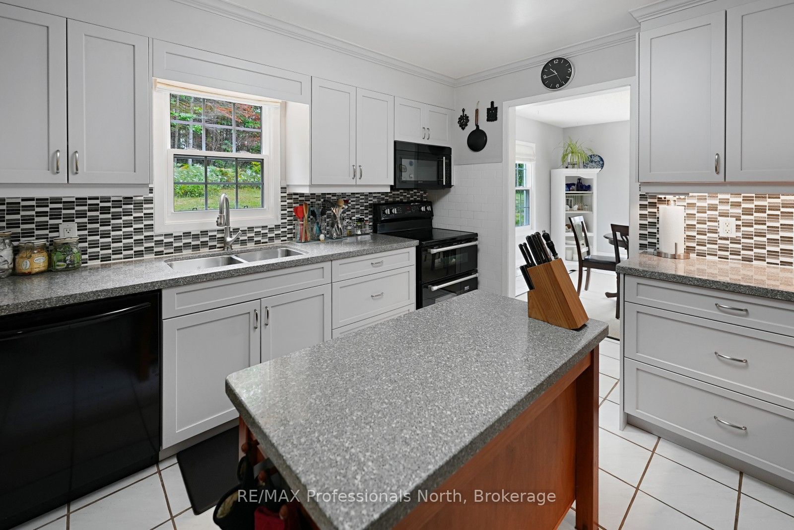 Listing 260821 Image