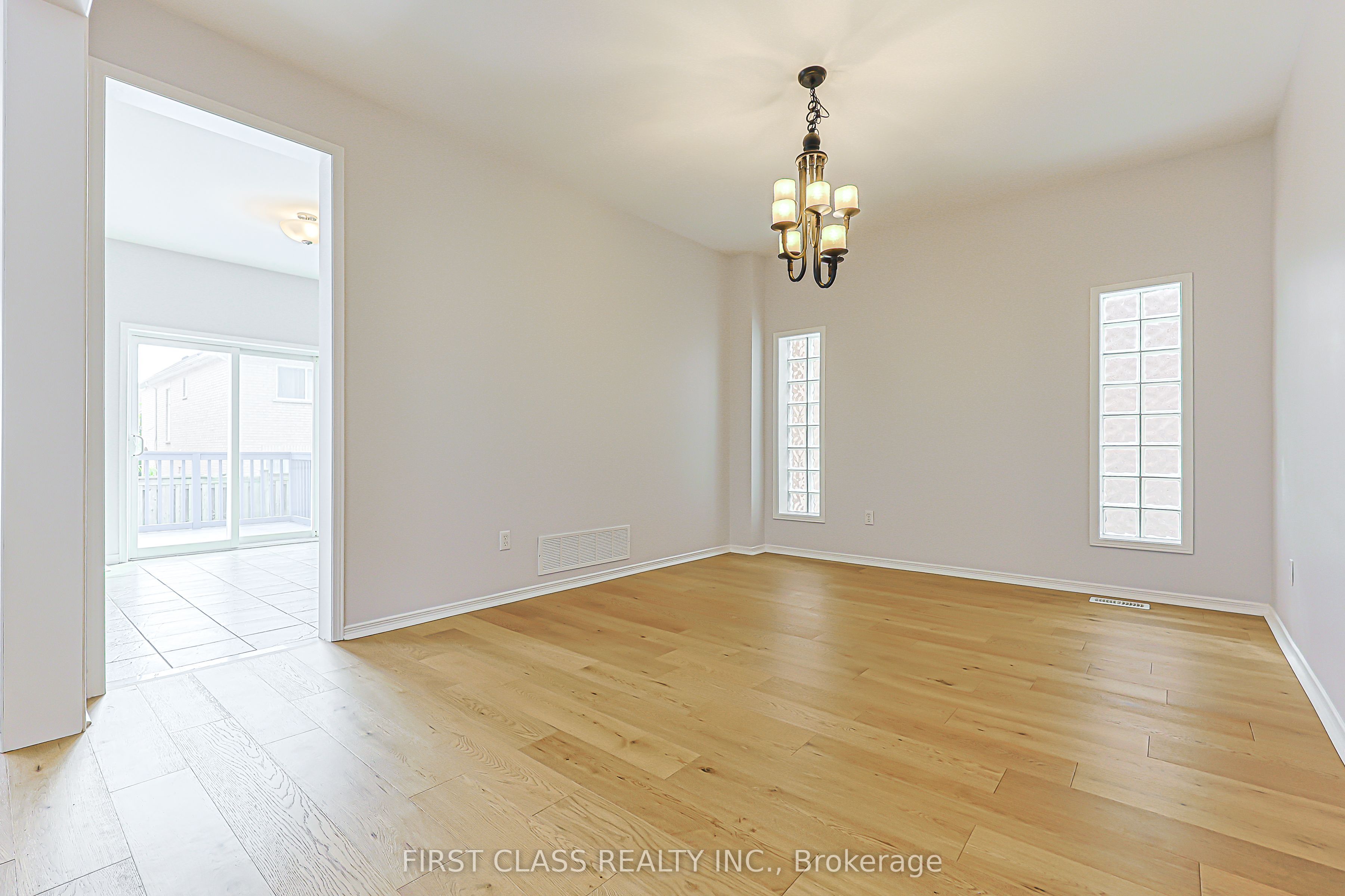 Listing 261512 Image