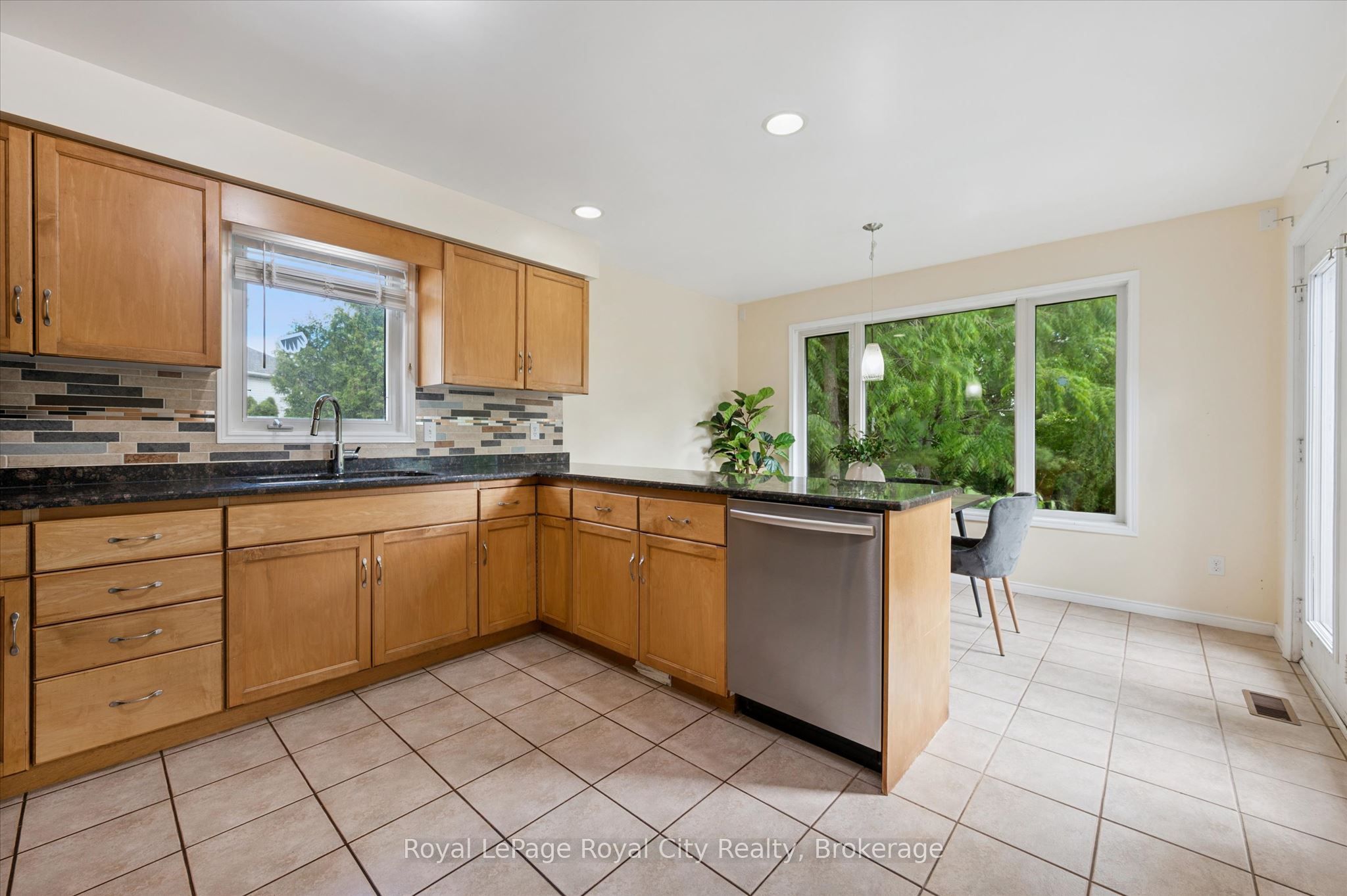 Listing 272820 Image