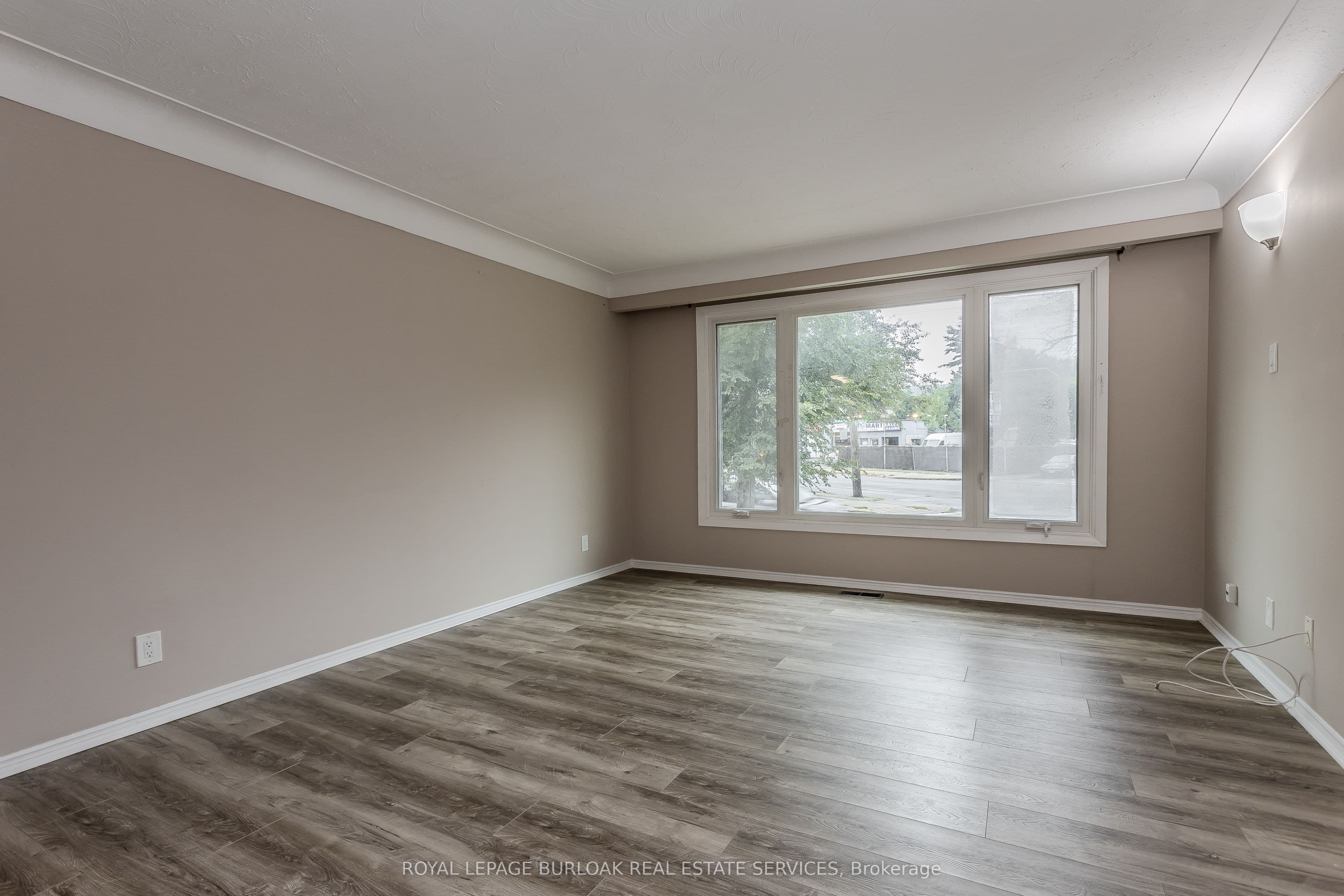 Listing 284280 Image