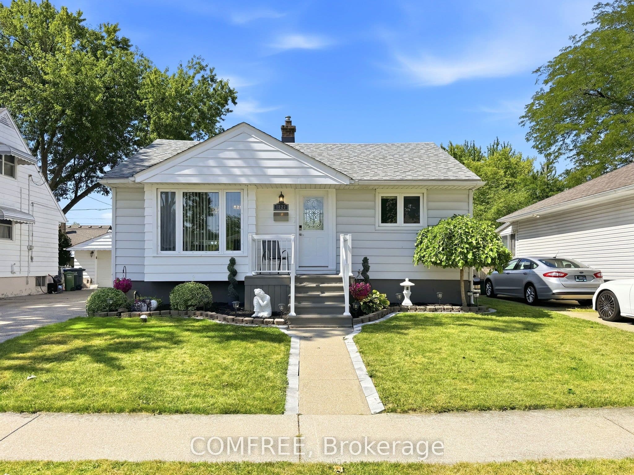Listing 300700 Image