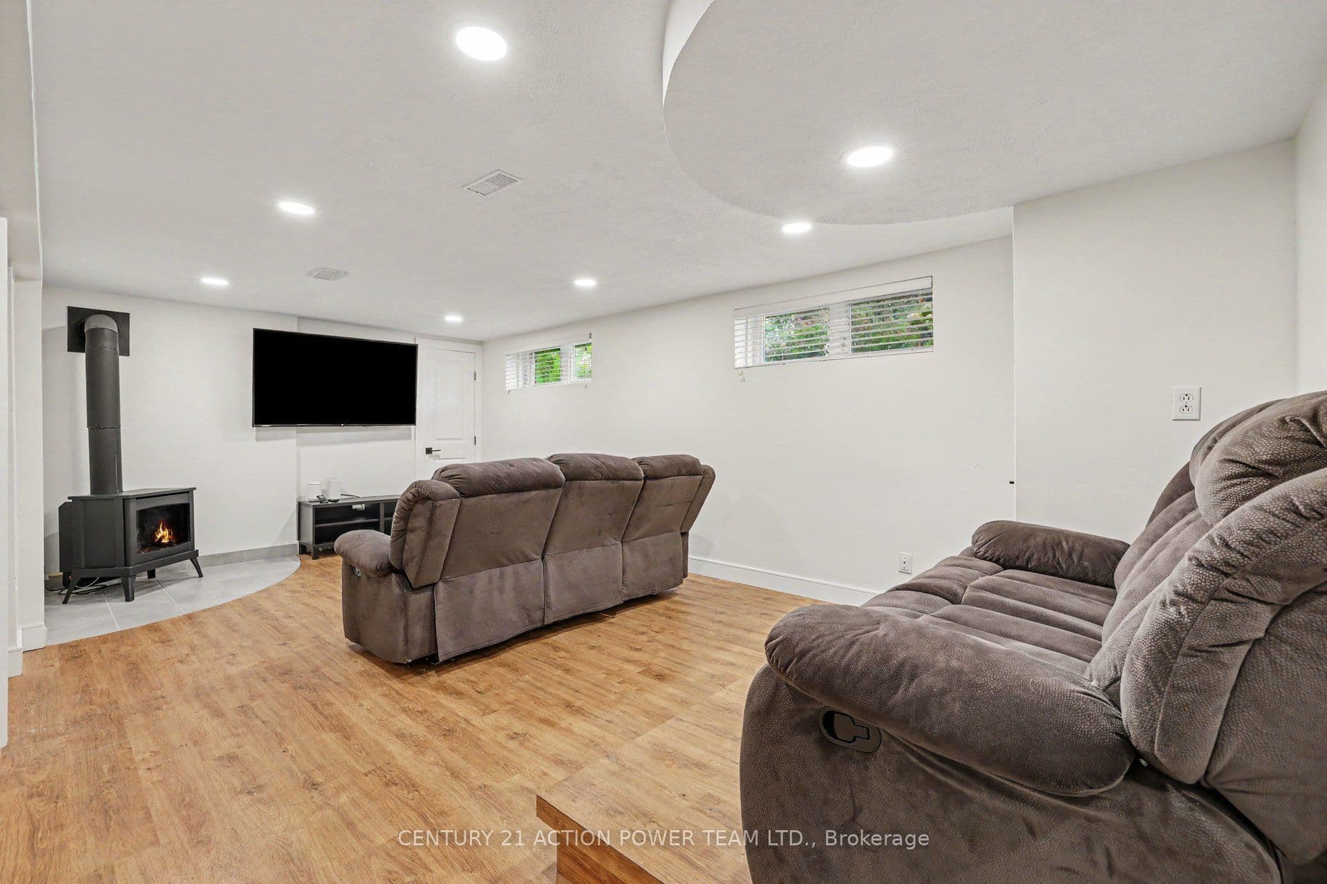 Listing 300660 Image