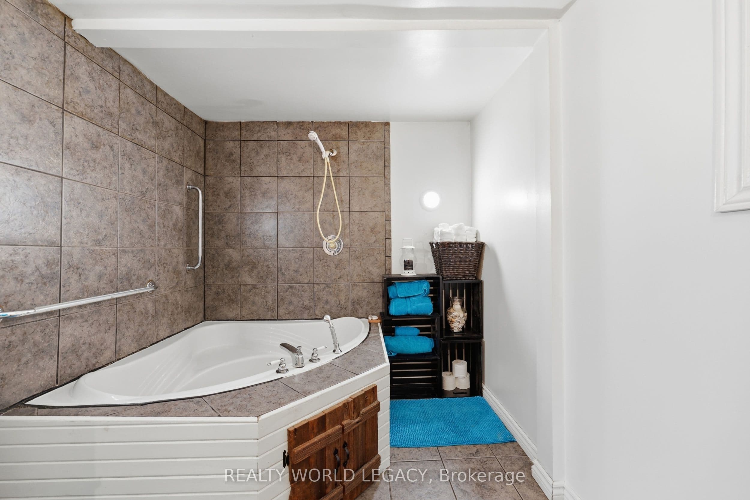 Listing 300376 Image