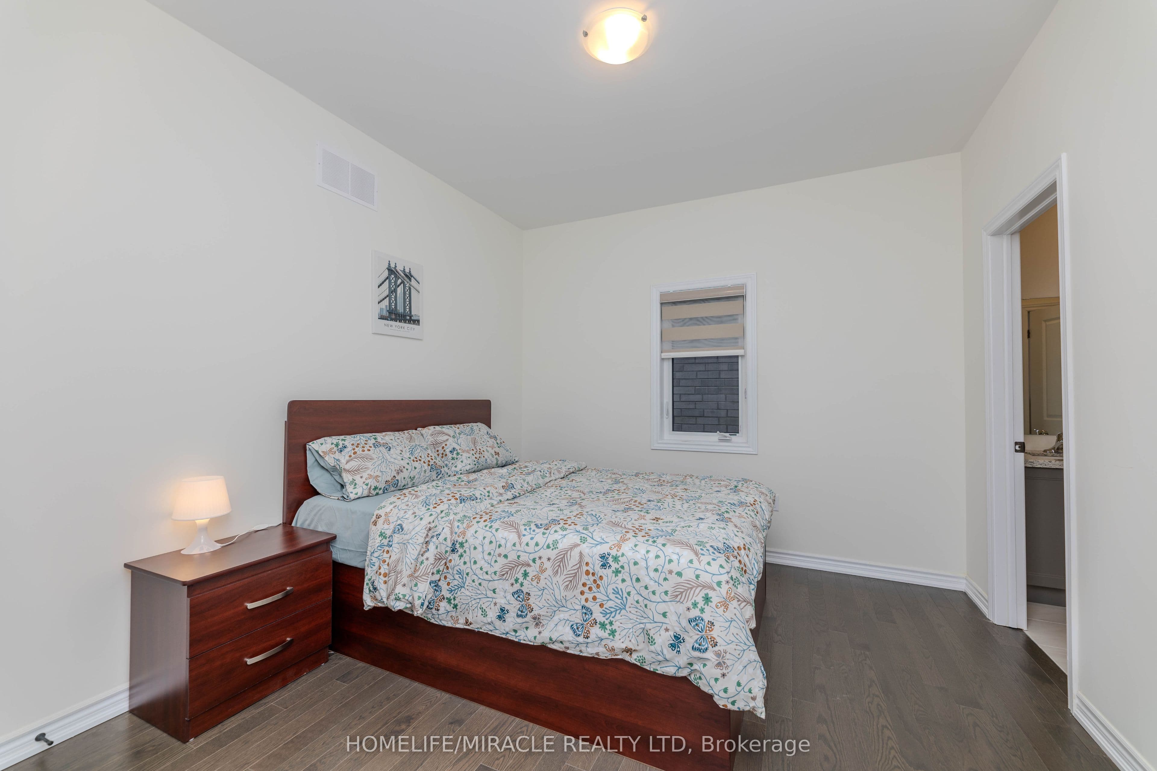 Listing 300545 Image