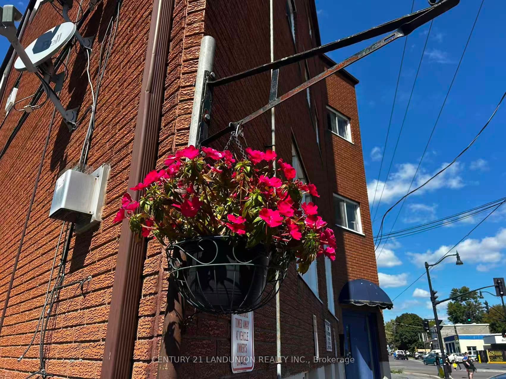 Listing 306100 Image