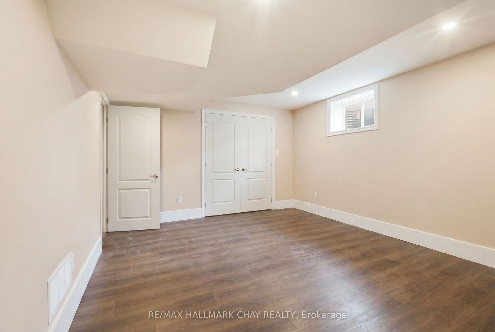 Listing 300015 Image