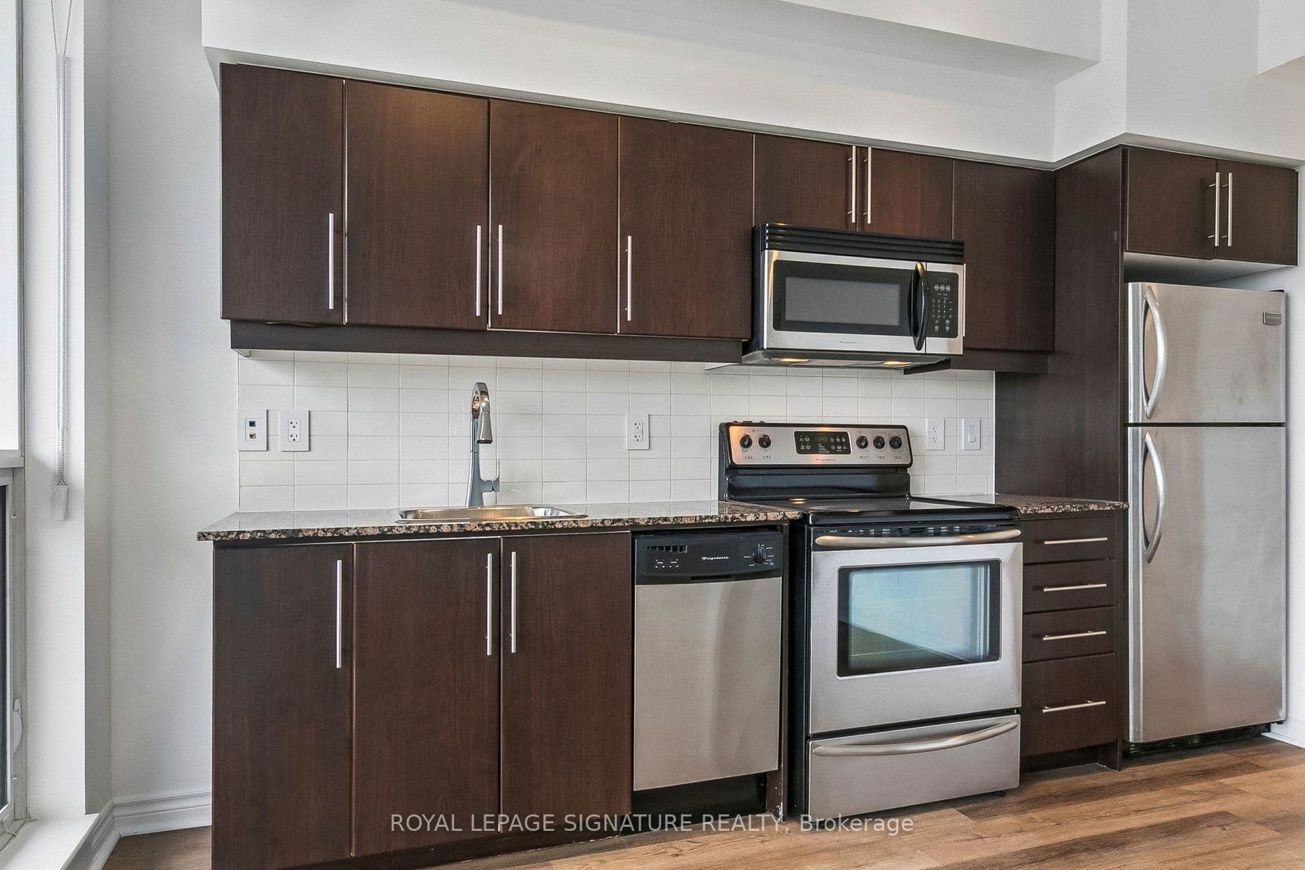 Listing 301200 Image