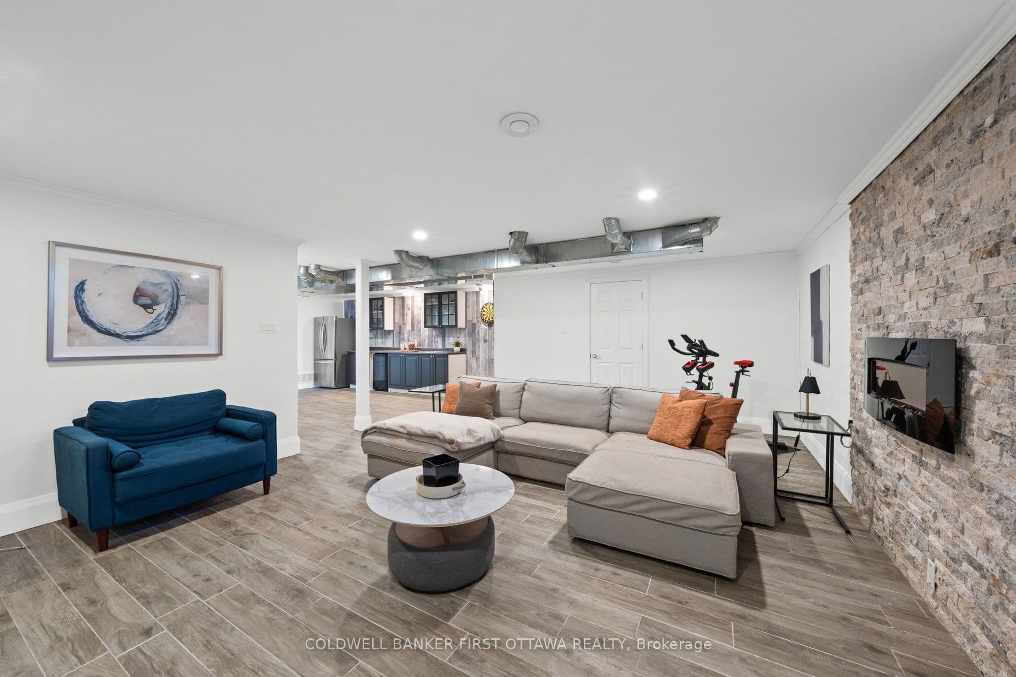 Listing 332001 Image