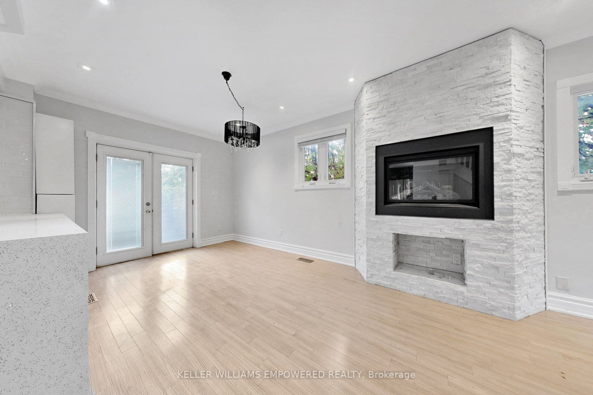 Listing 327128 Image