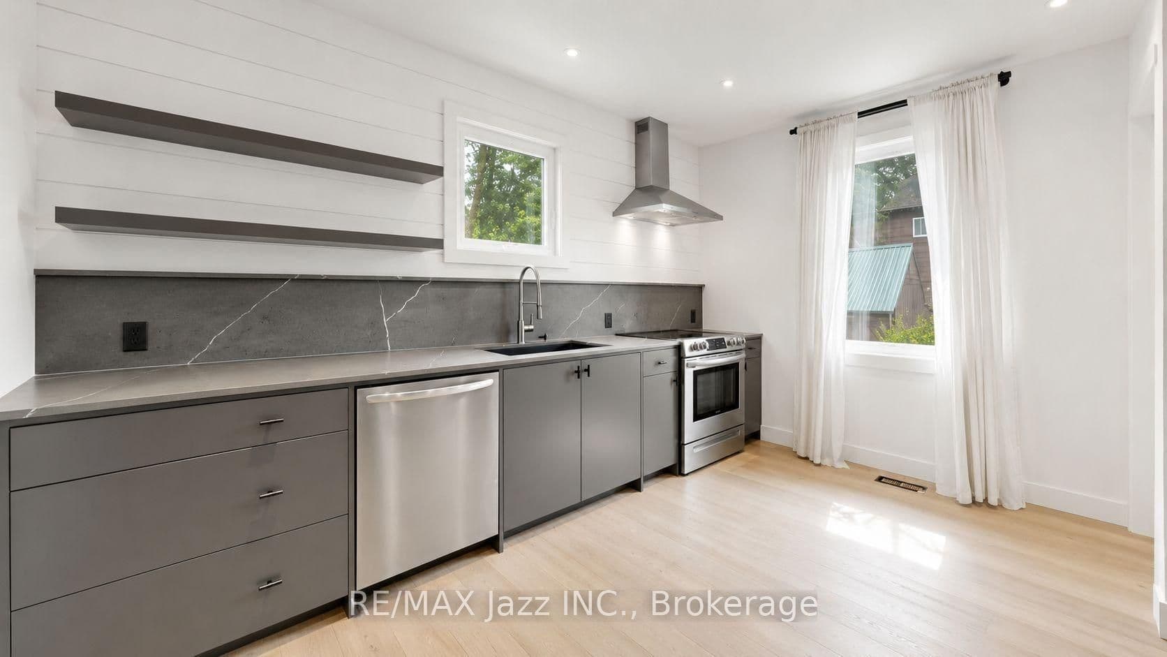 Listing 330402 Image