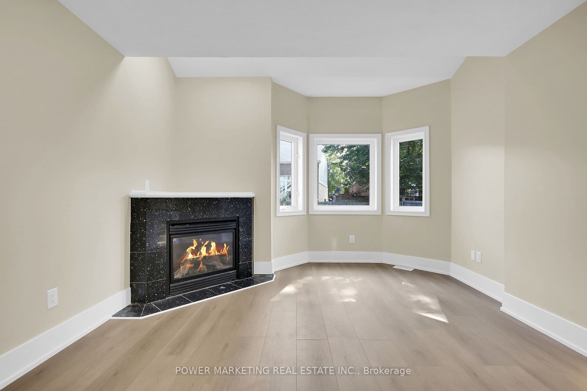 Listing 323742 Image