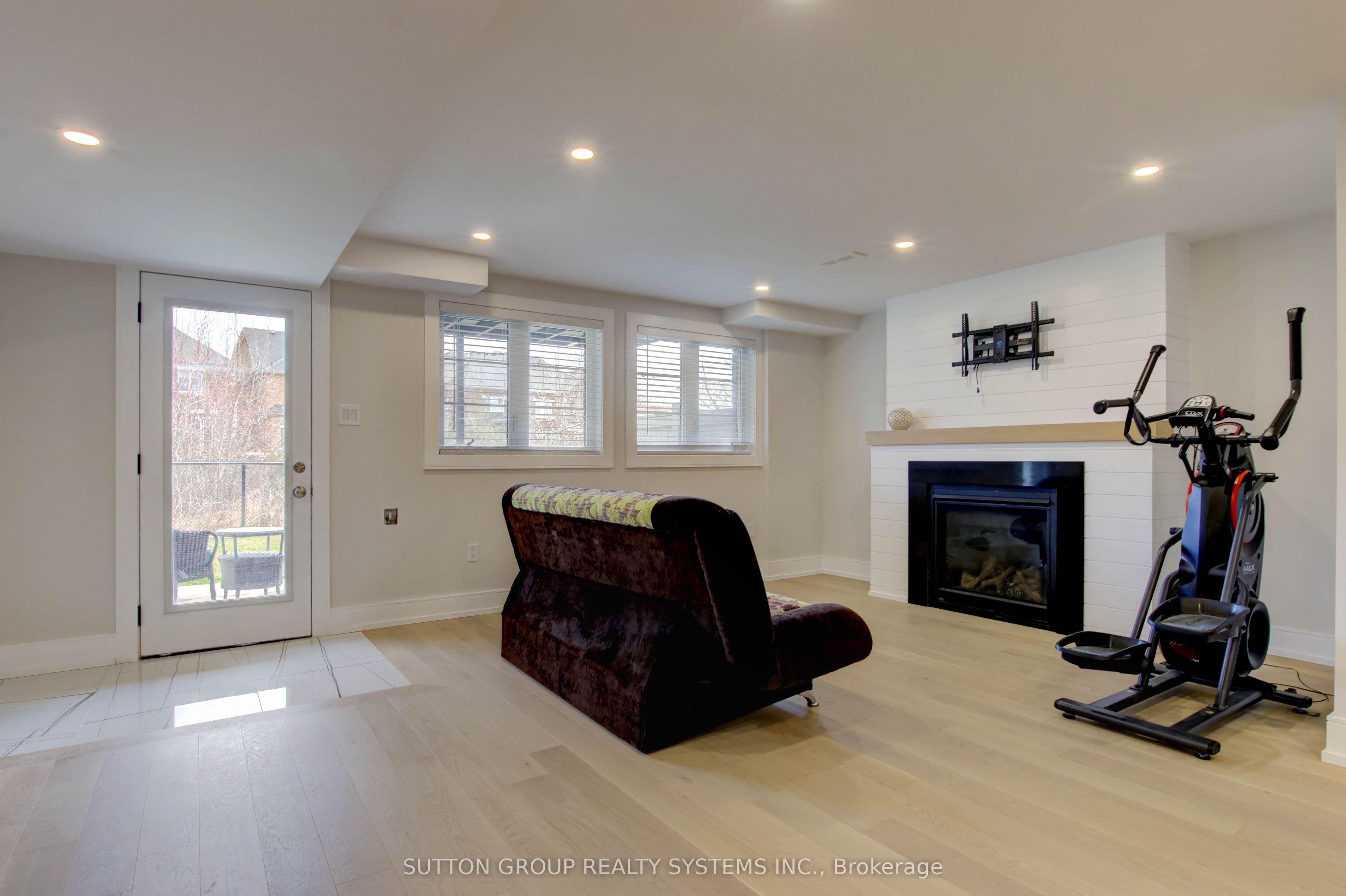 Listing 323245 Image