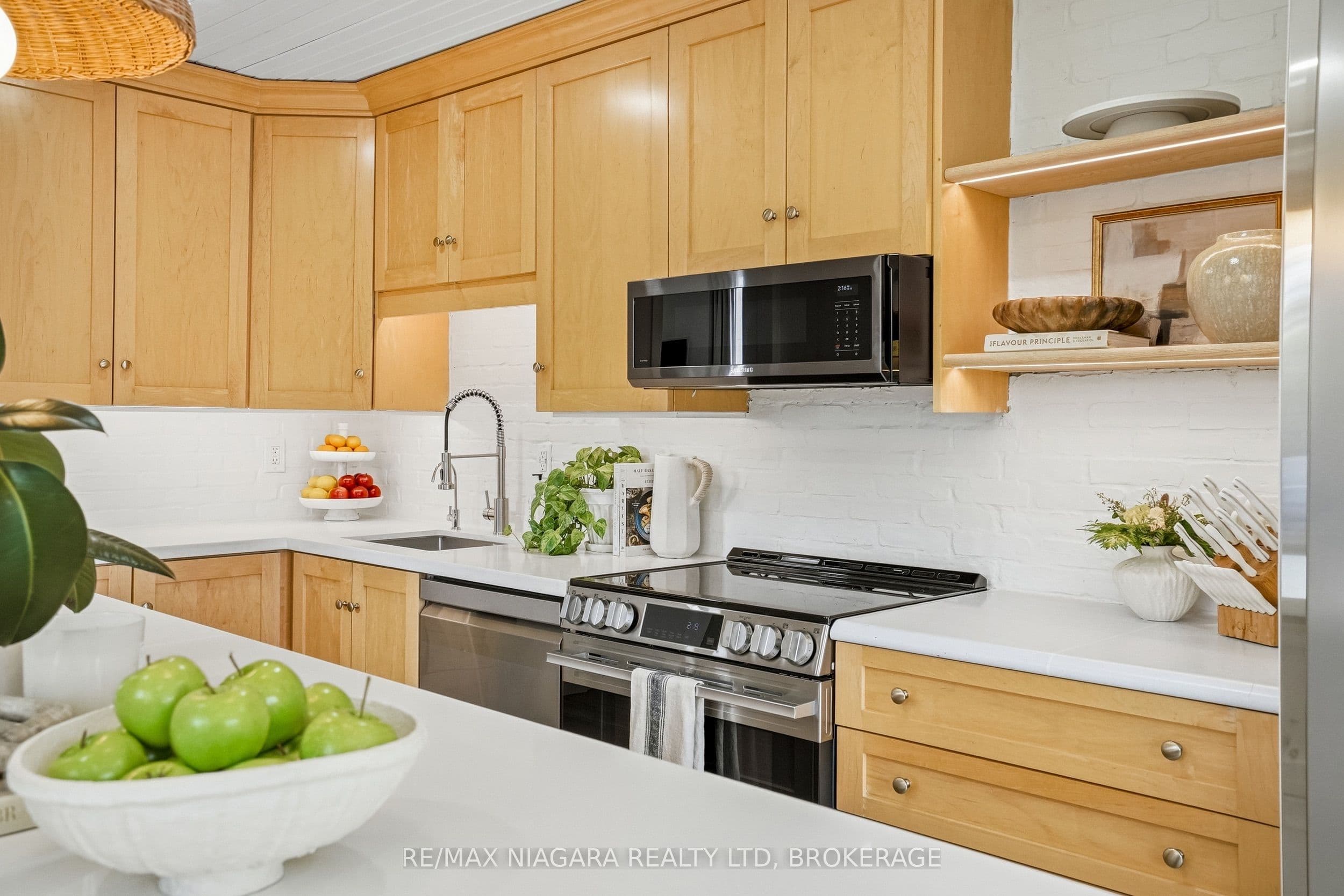 Listing 327852 Image