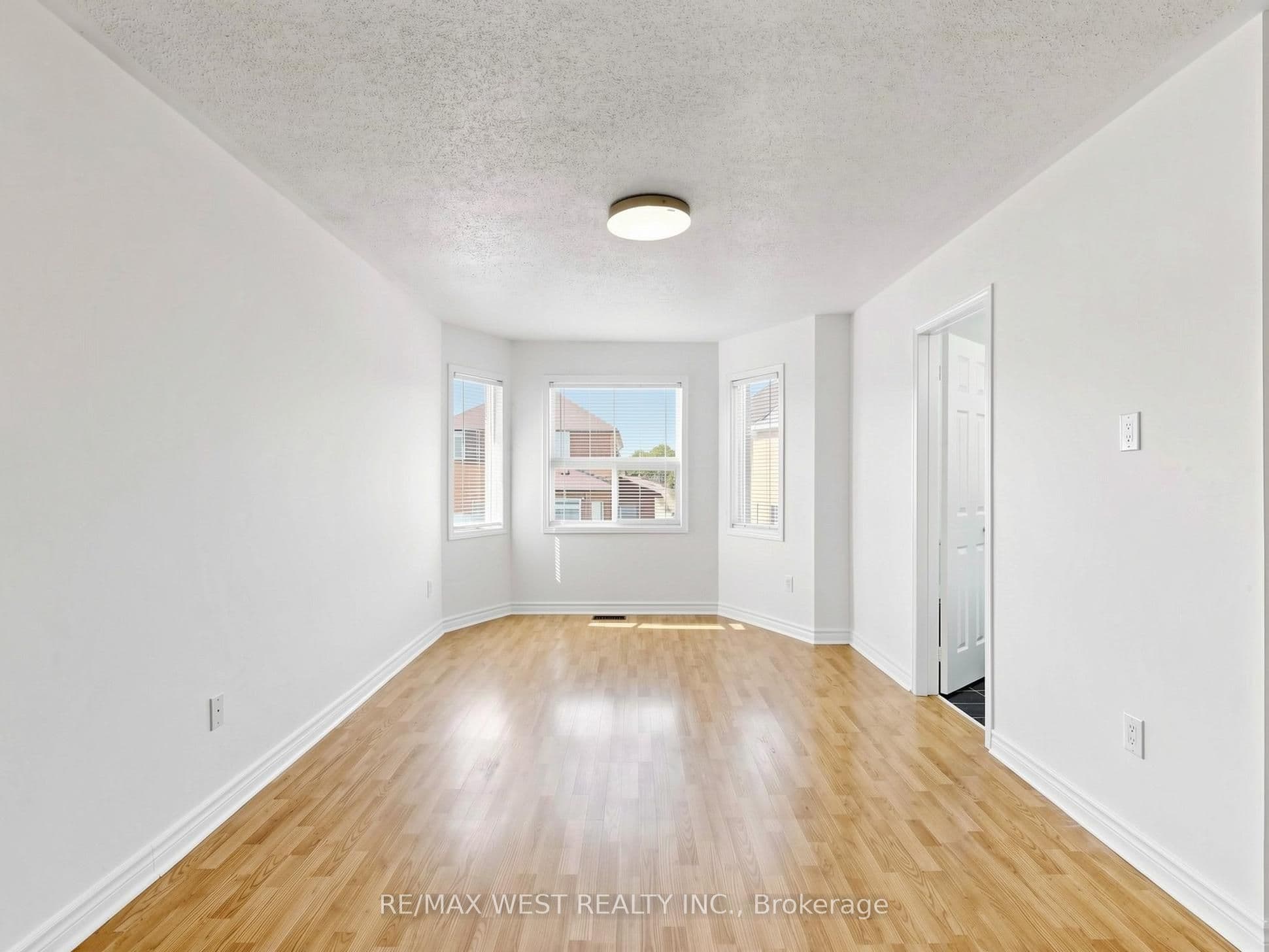 Listing 327825 Image