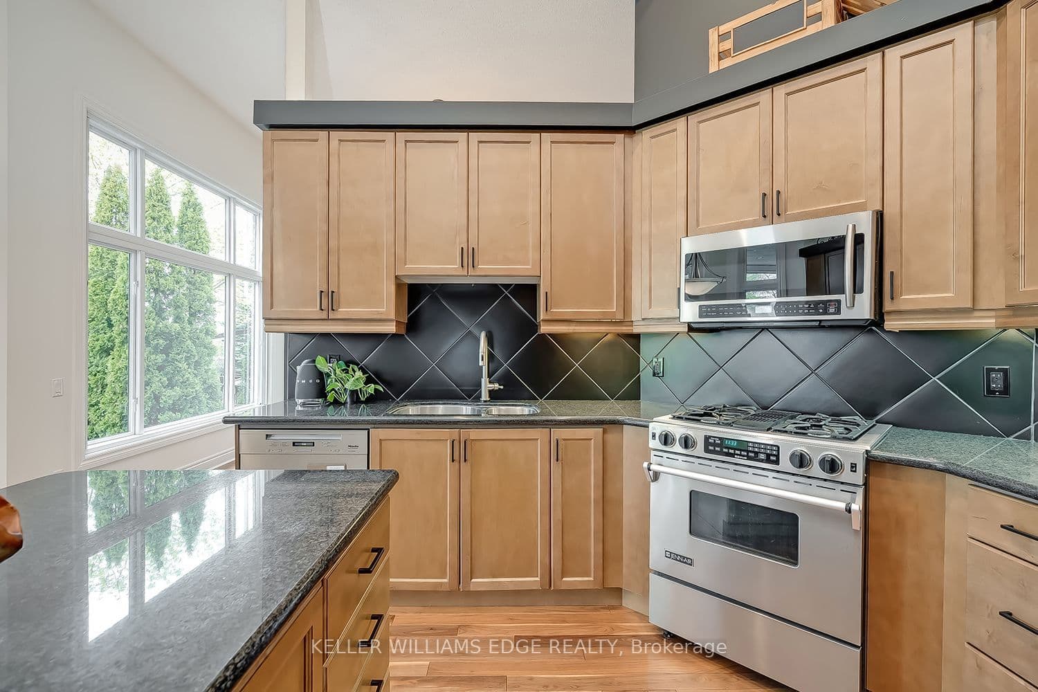 Listing 329928 Image