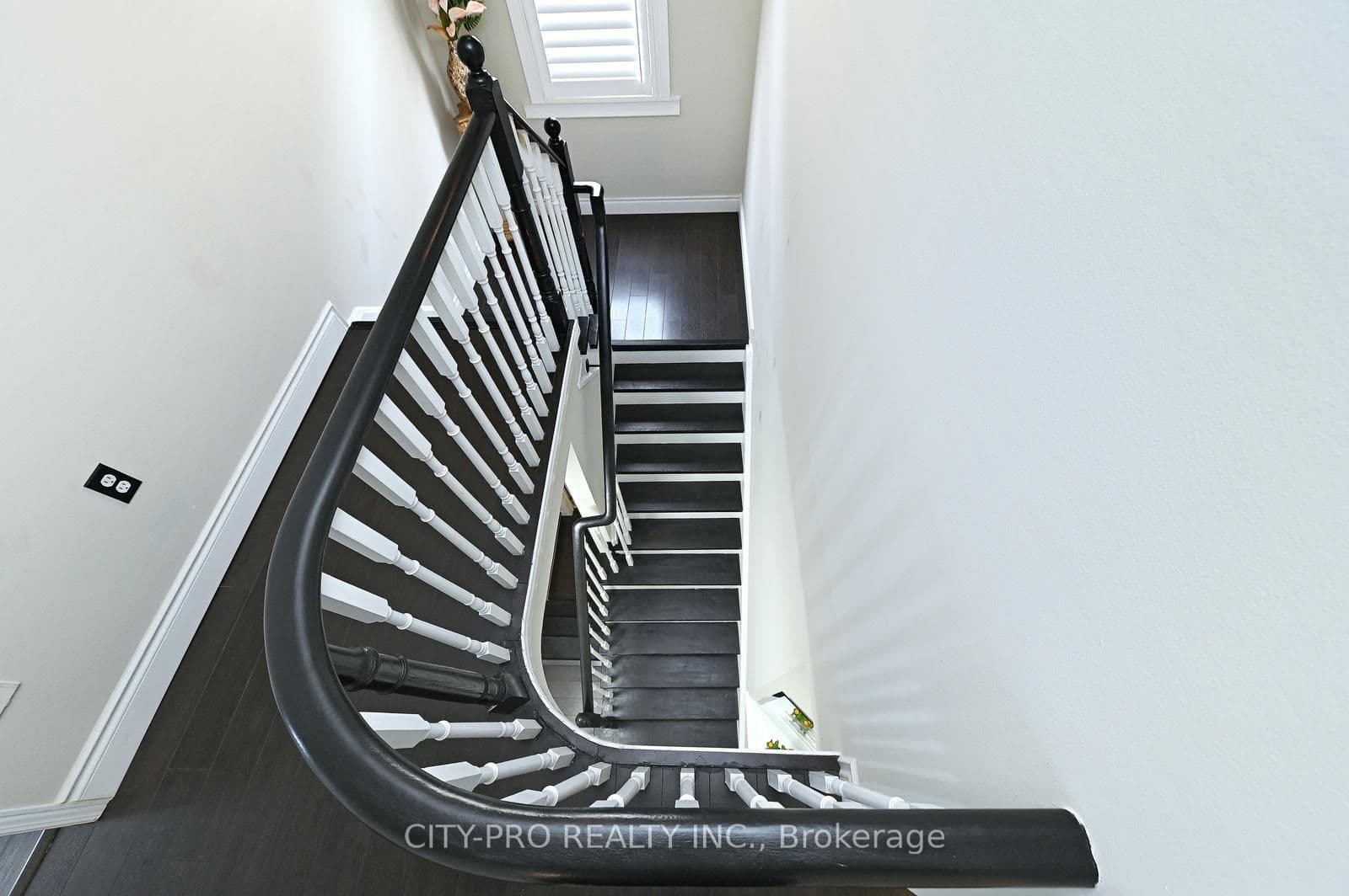 Listing 330060 Image
