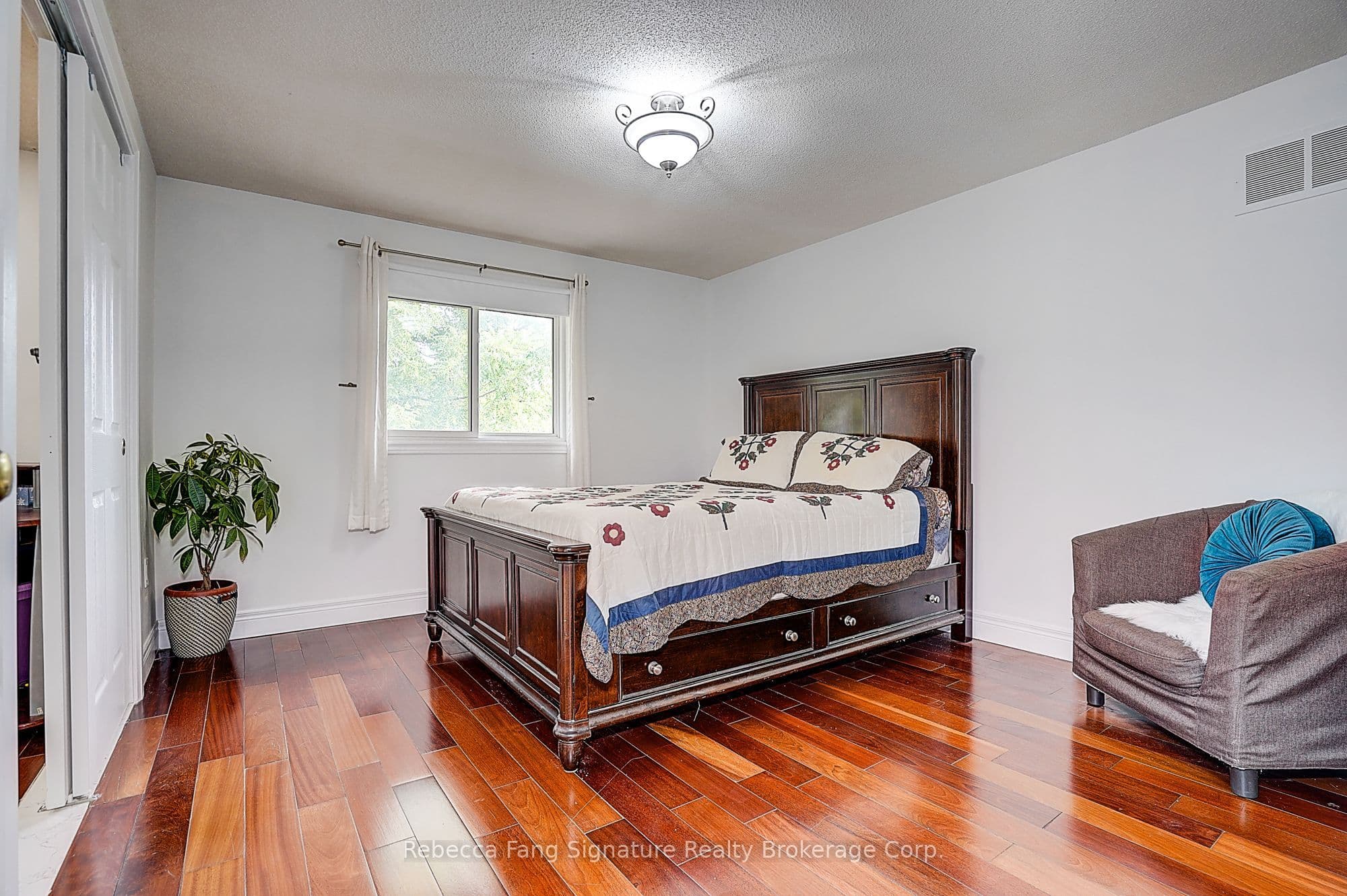 Listing 330493 Image