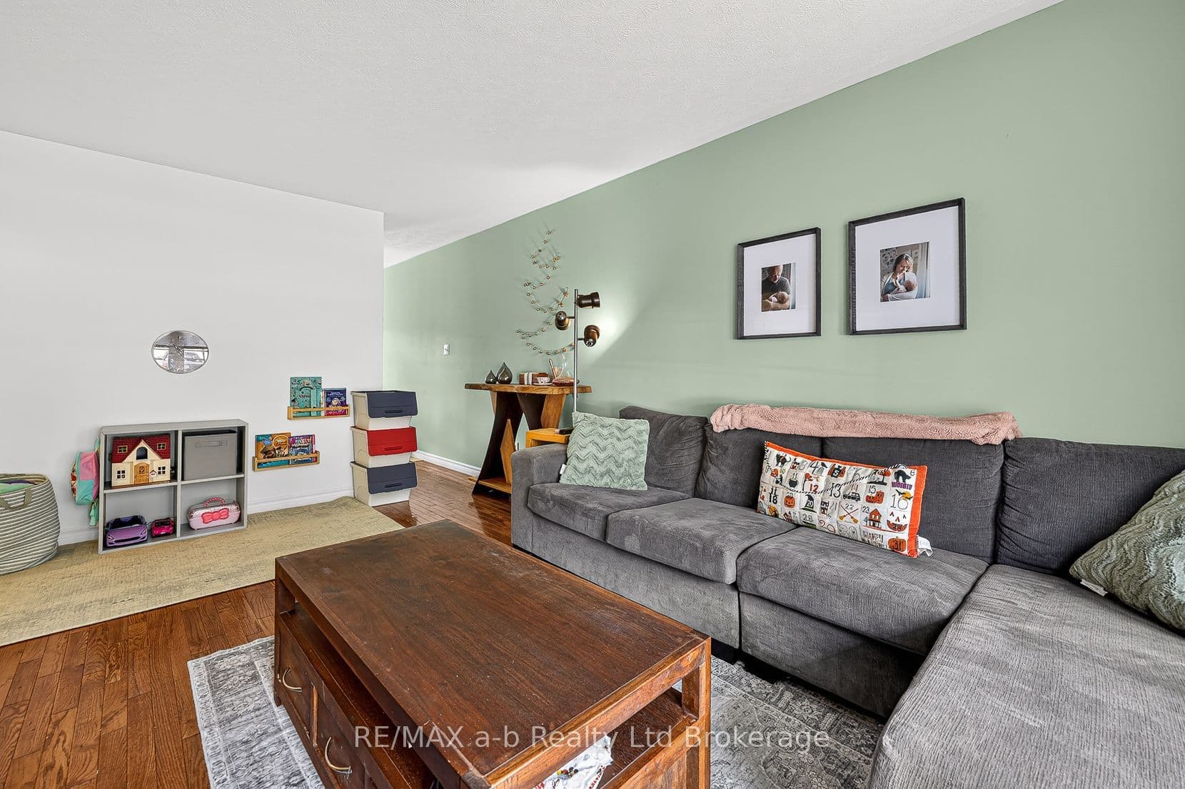 Listing 355400 Image