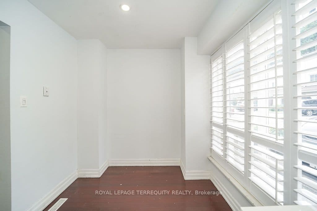 Listing 350200 Image