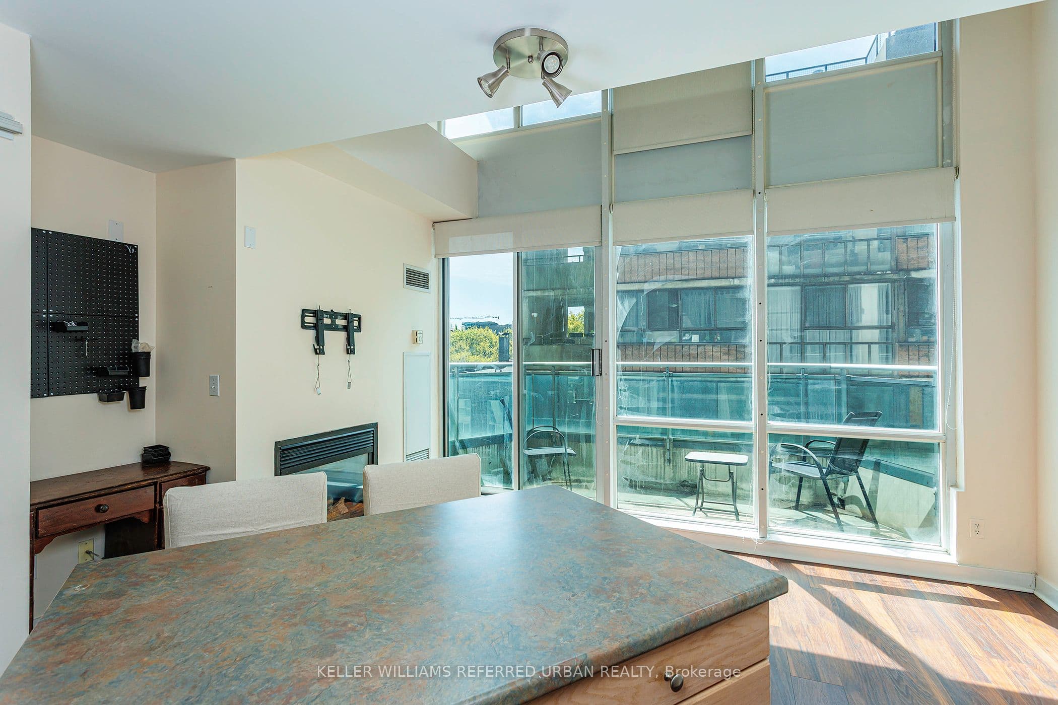 Listing 356200 Image