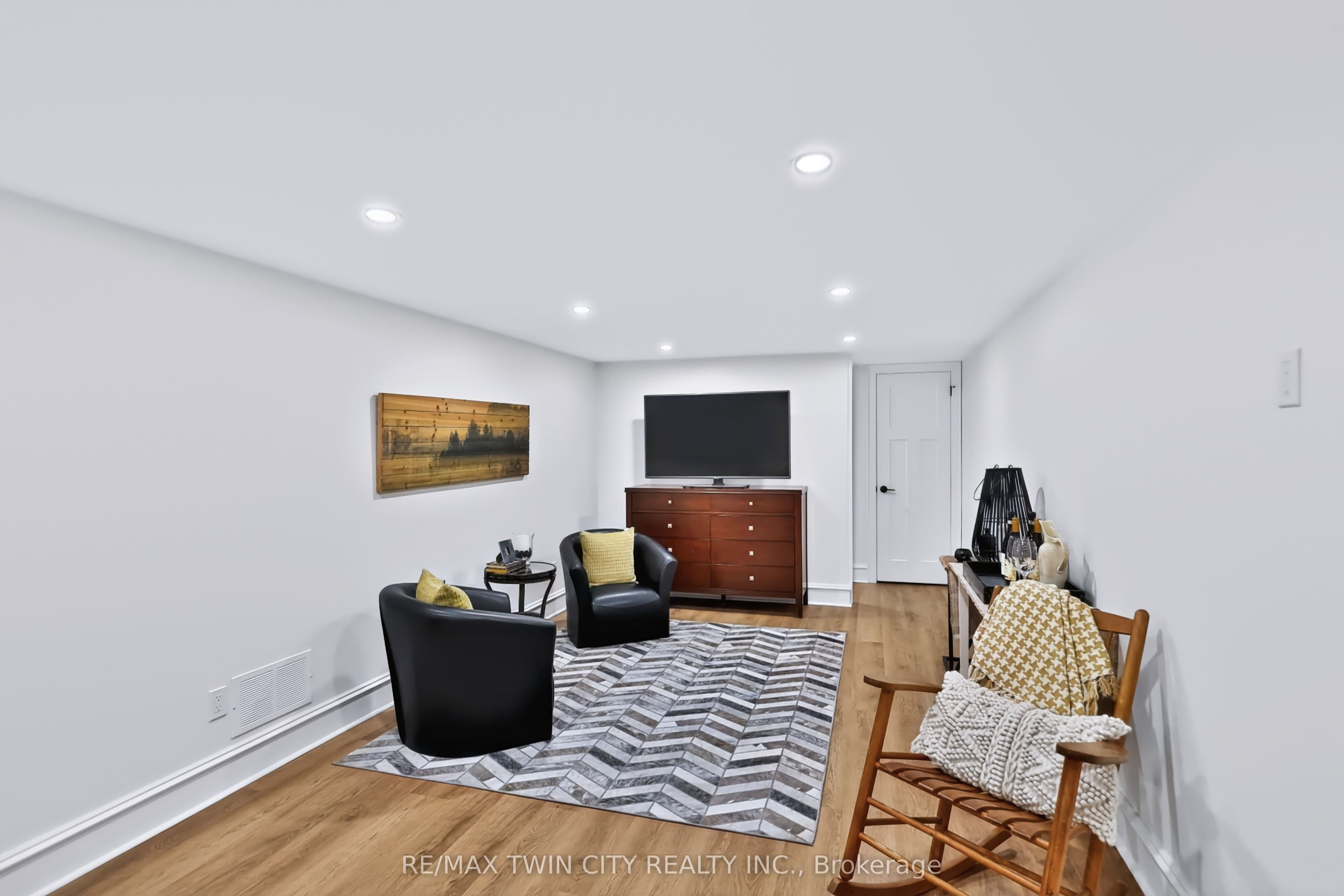 Listing 358990 Image
