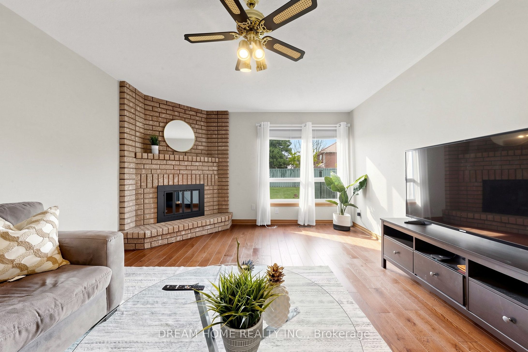 Listing 12742 Image