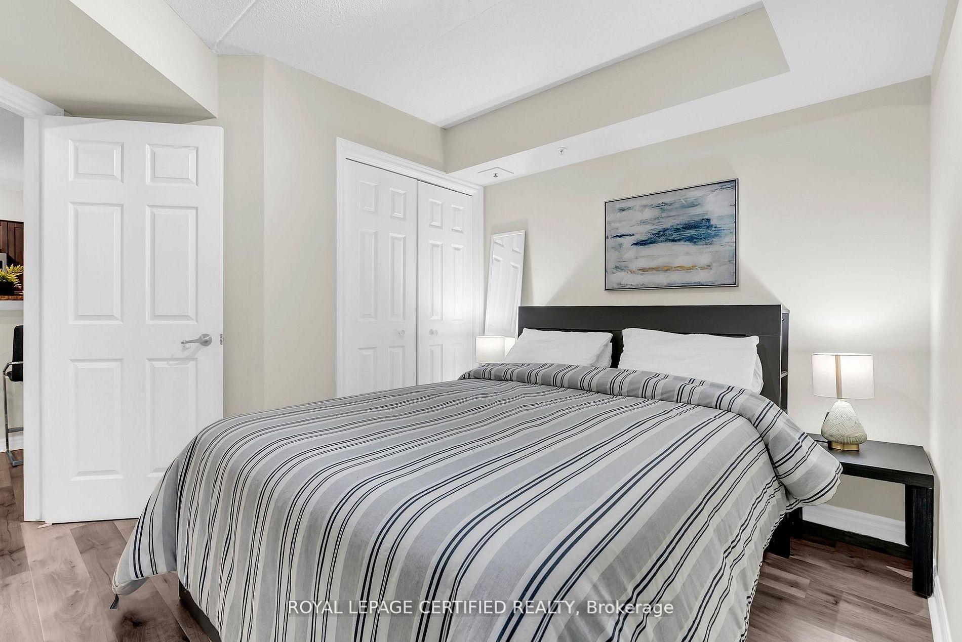 Listing 8539 Image