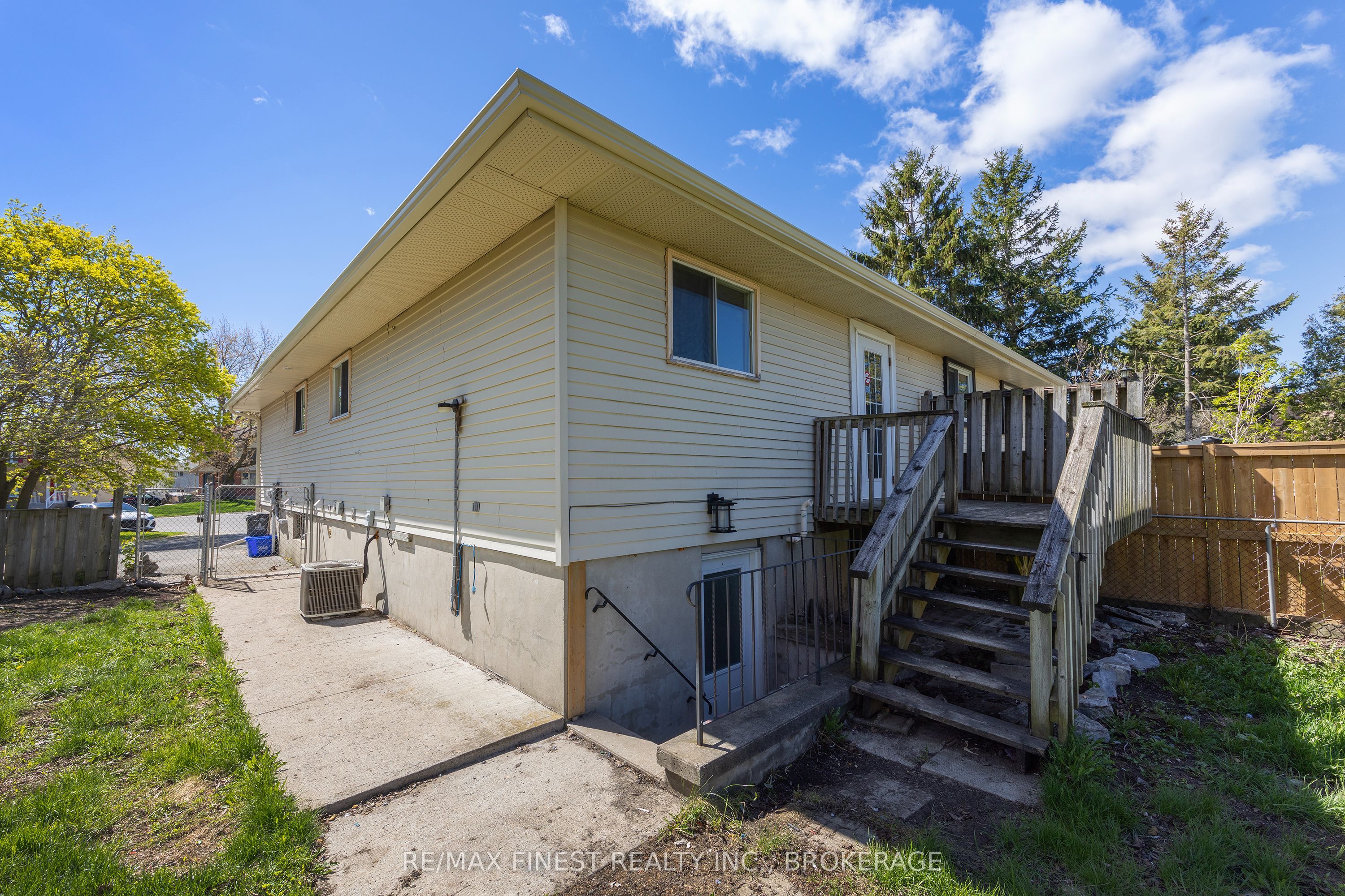 Listing 17709 Image