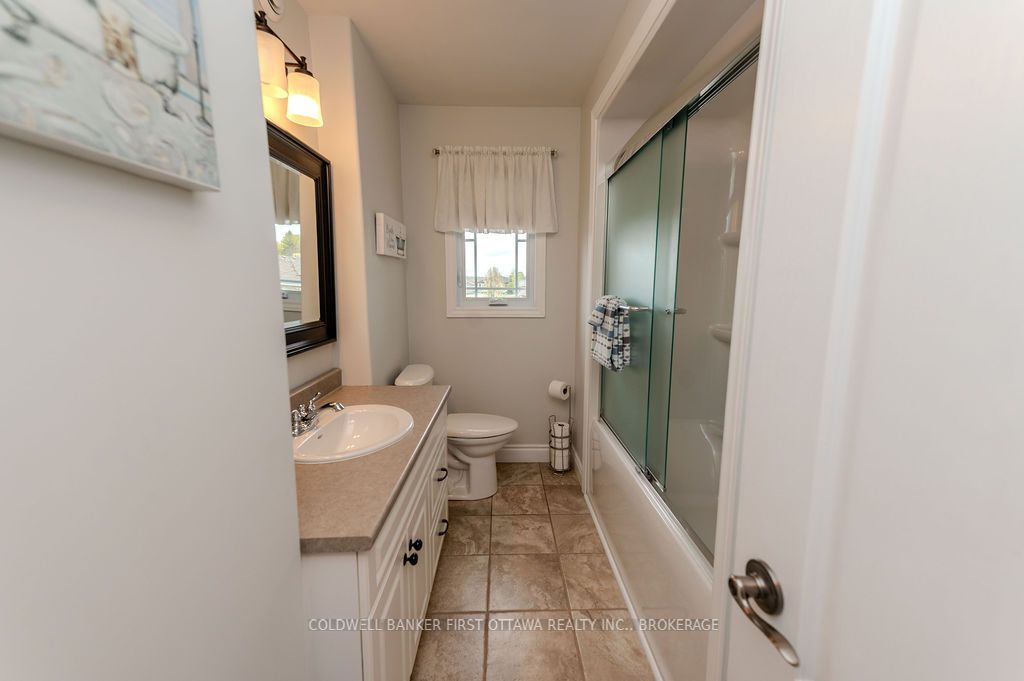 Listing 944 Image