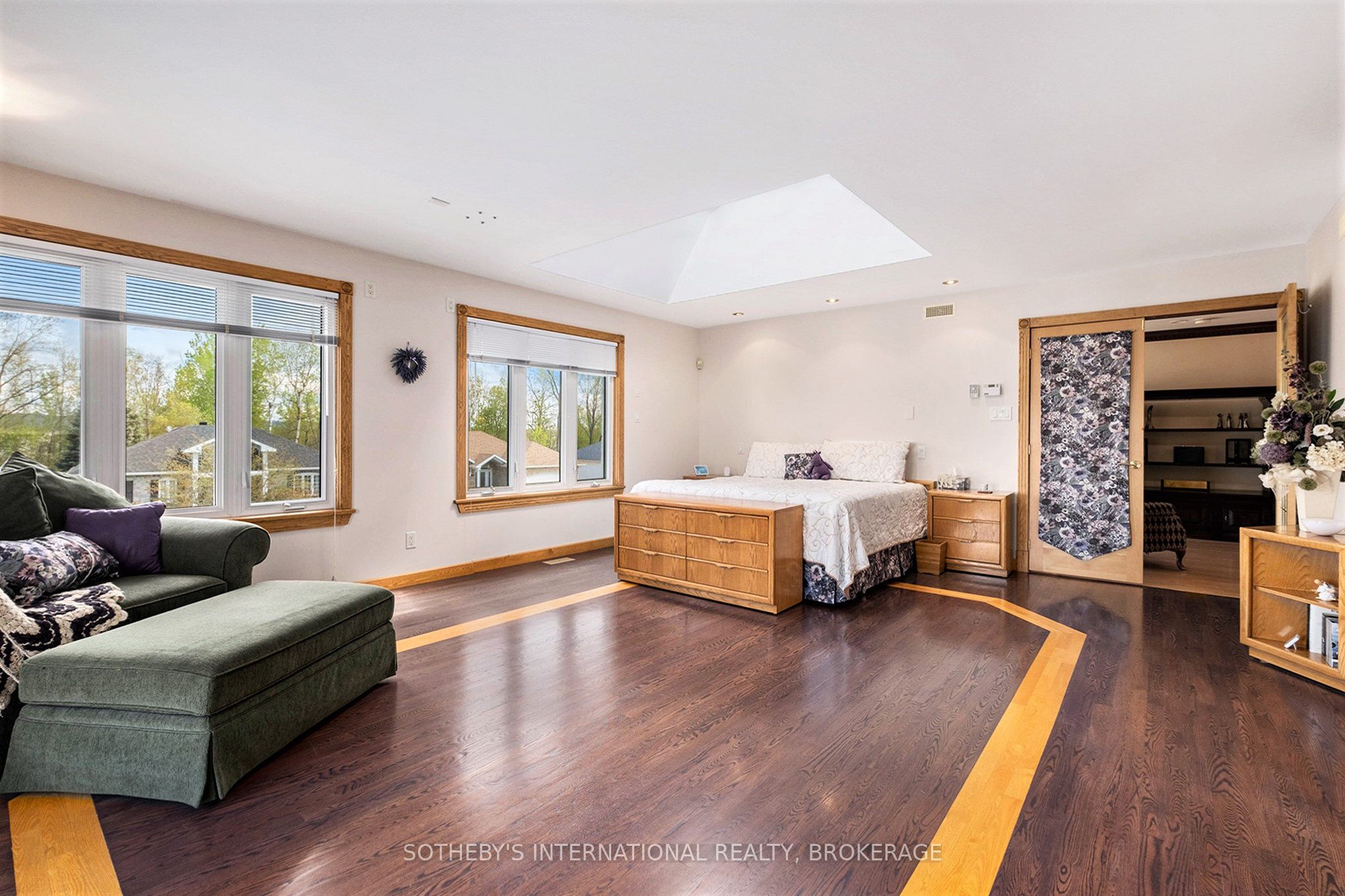 Listing 12455 Image