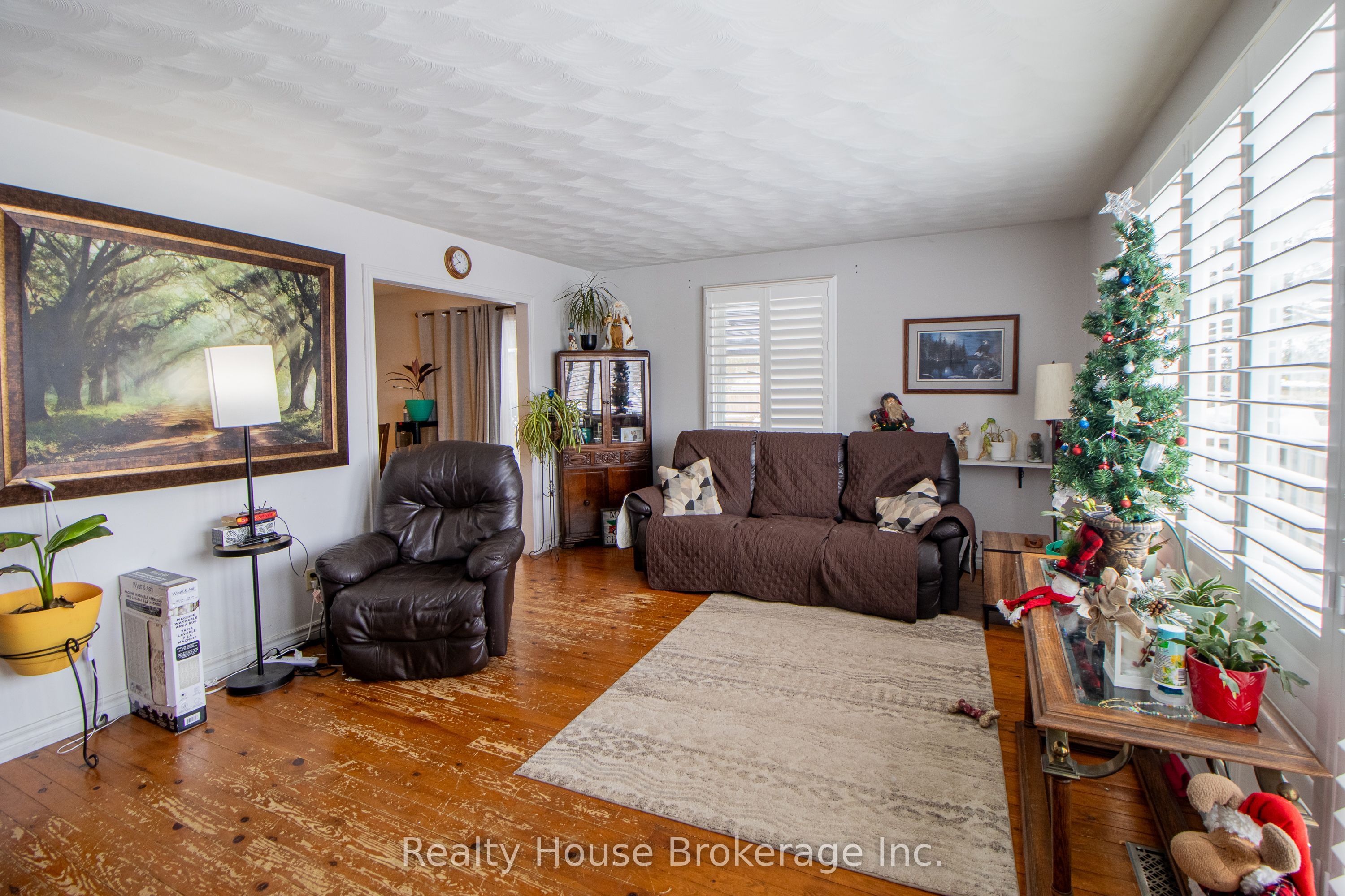 Listing 30042 Image