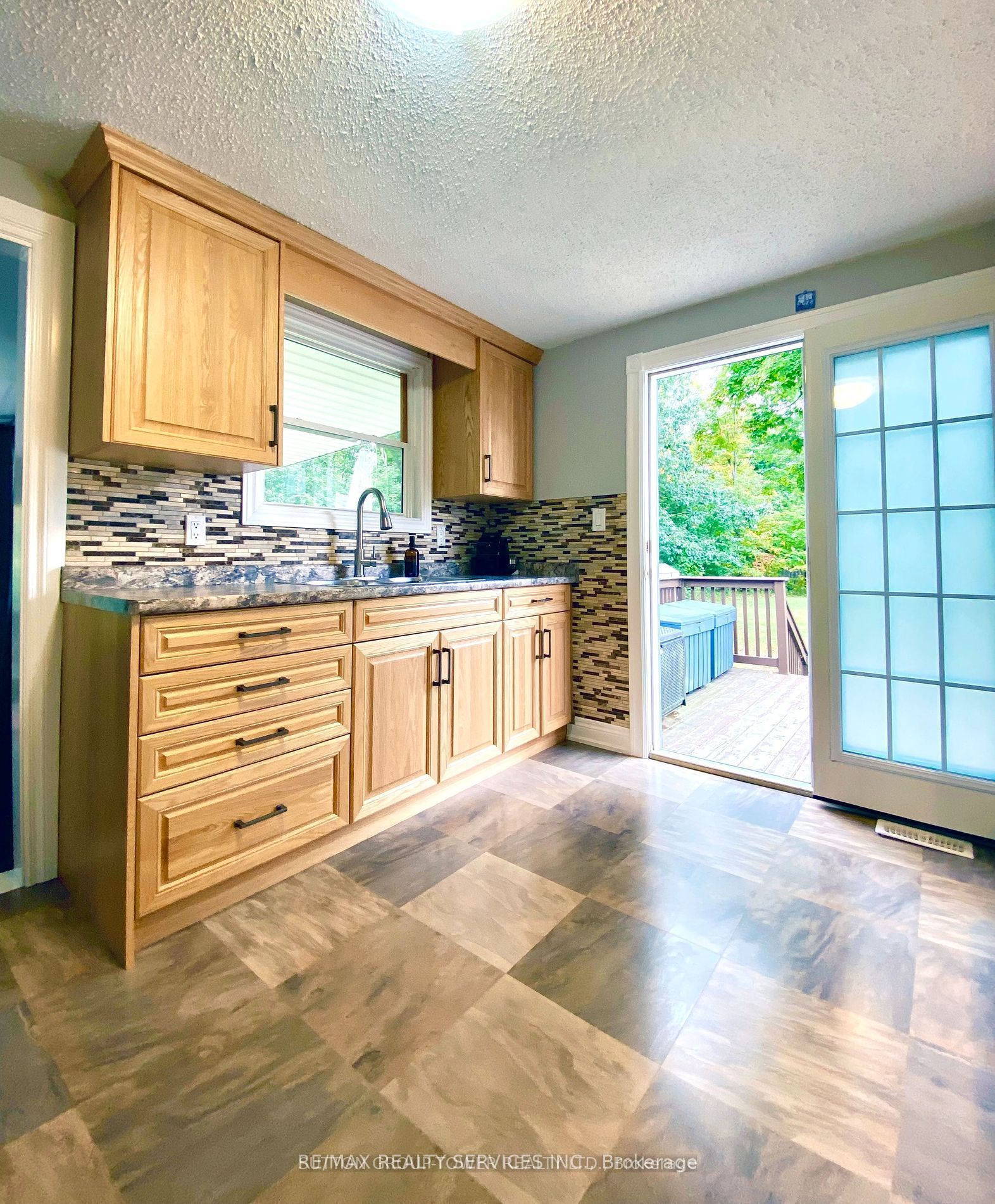 Listing 38290 Image