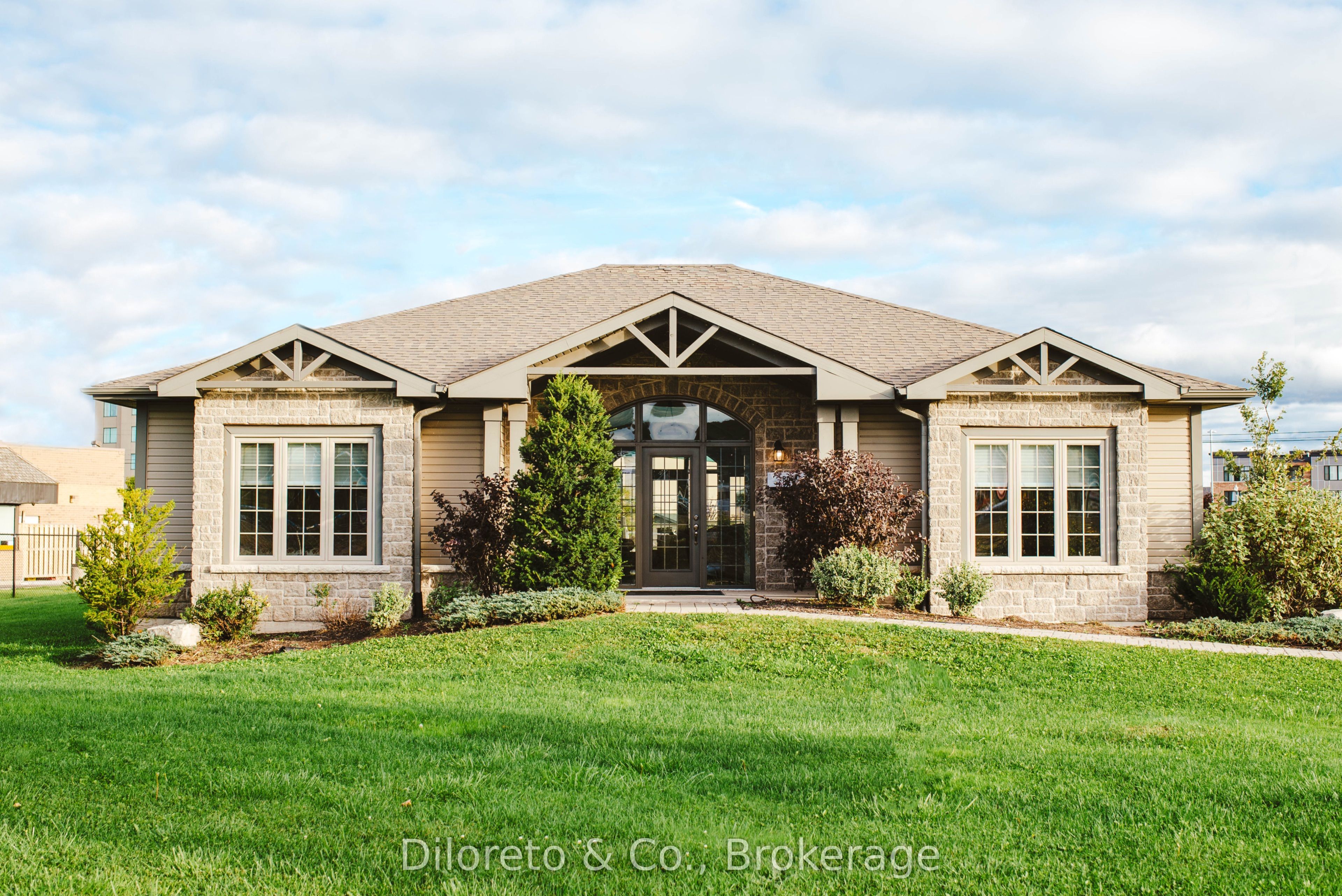 Listing 48031 Image