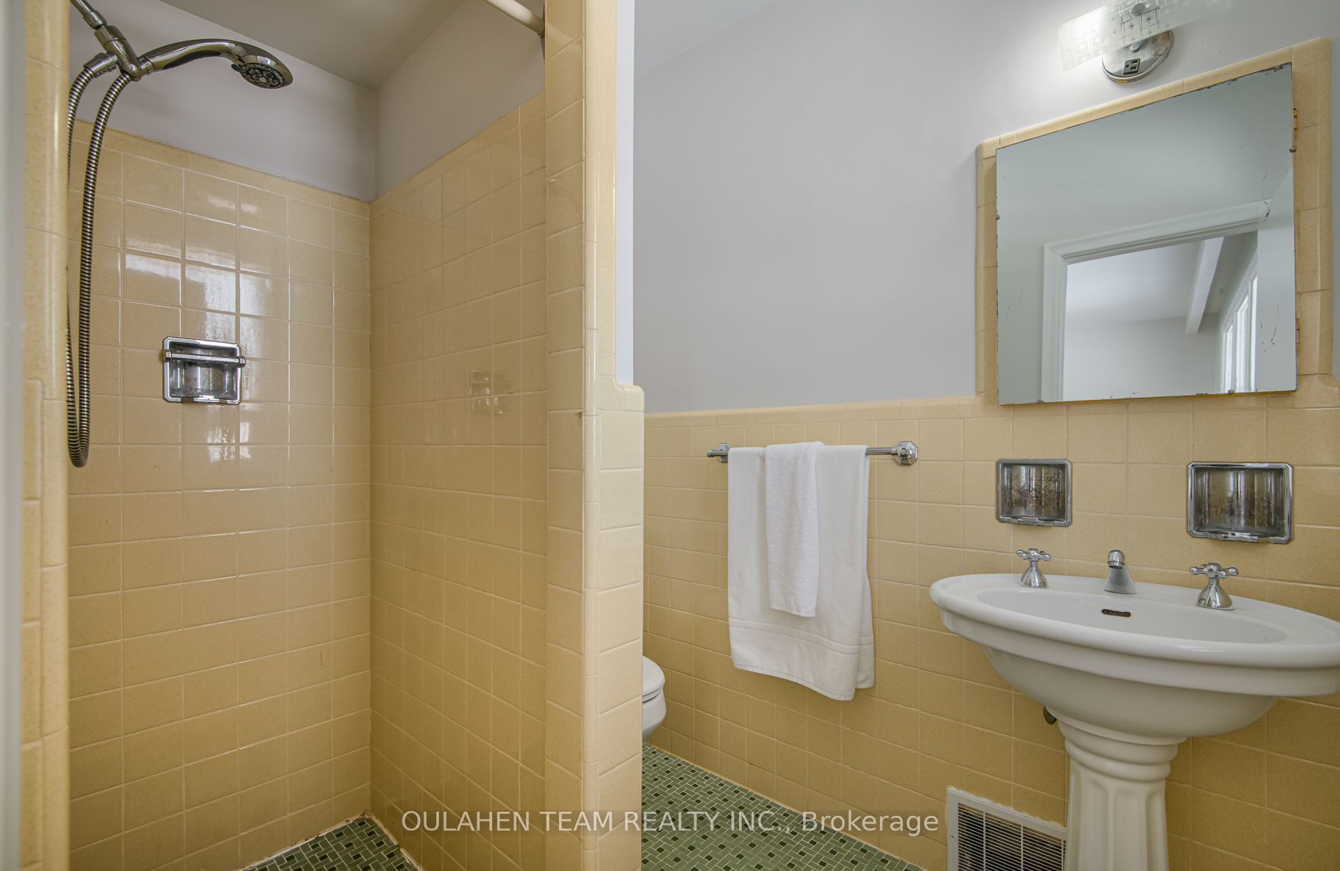 Listing 130012 Image