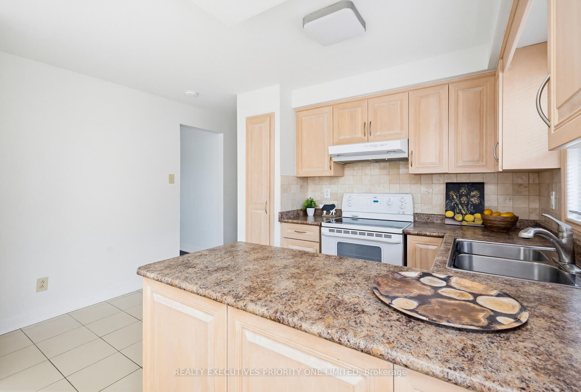 Listing 83163 Image