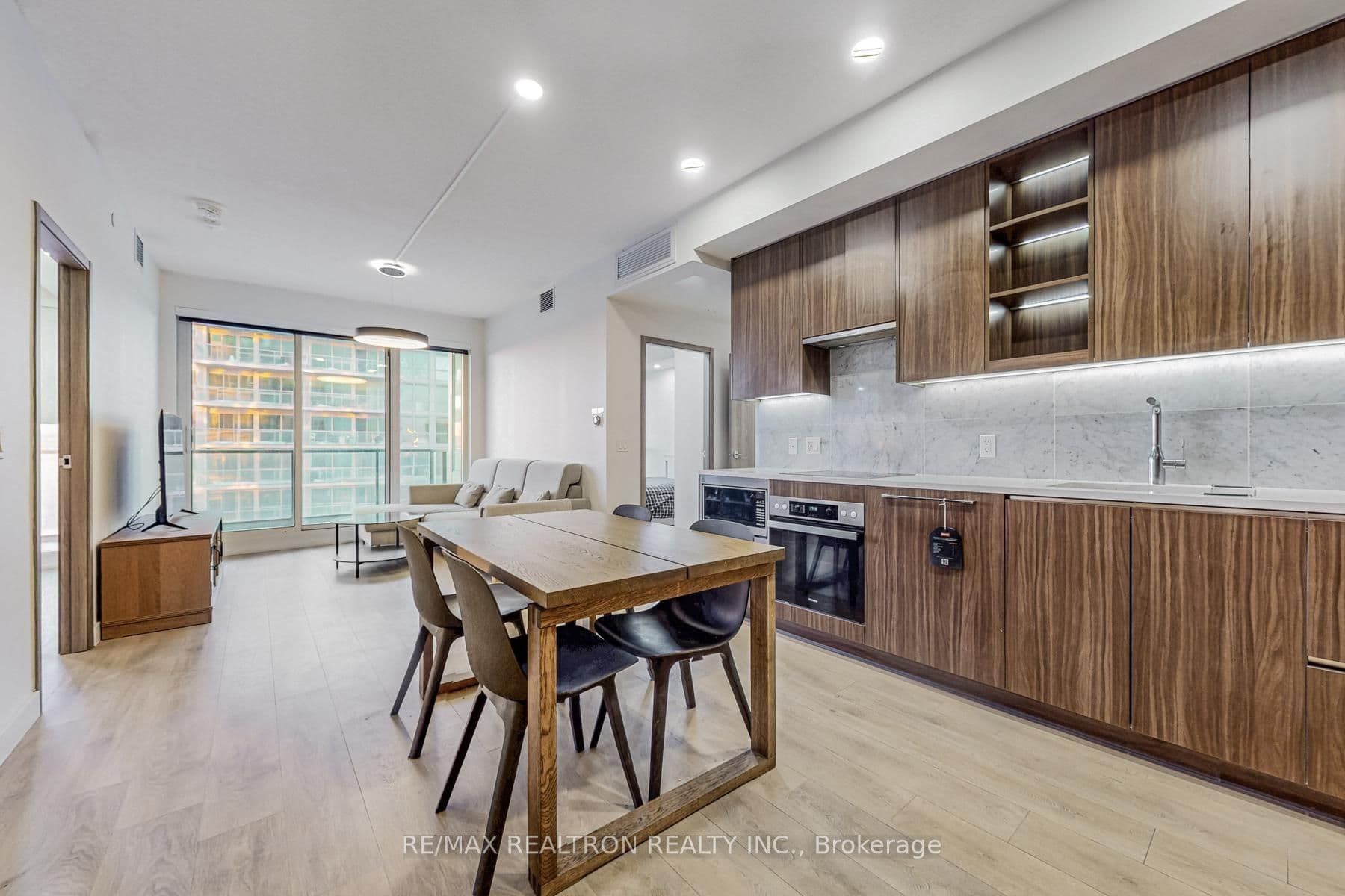 Listing 136135 Image