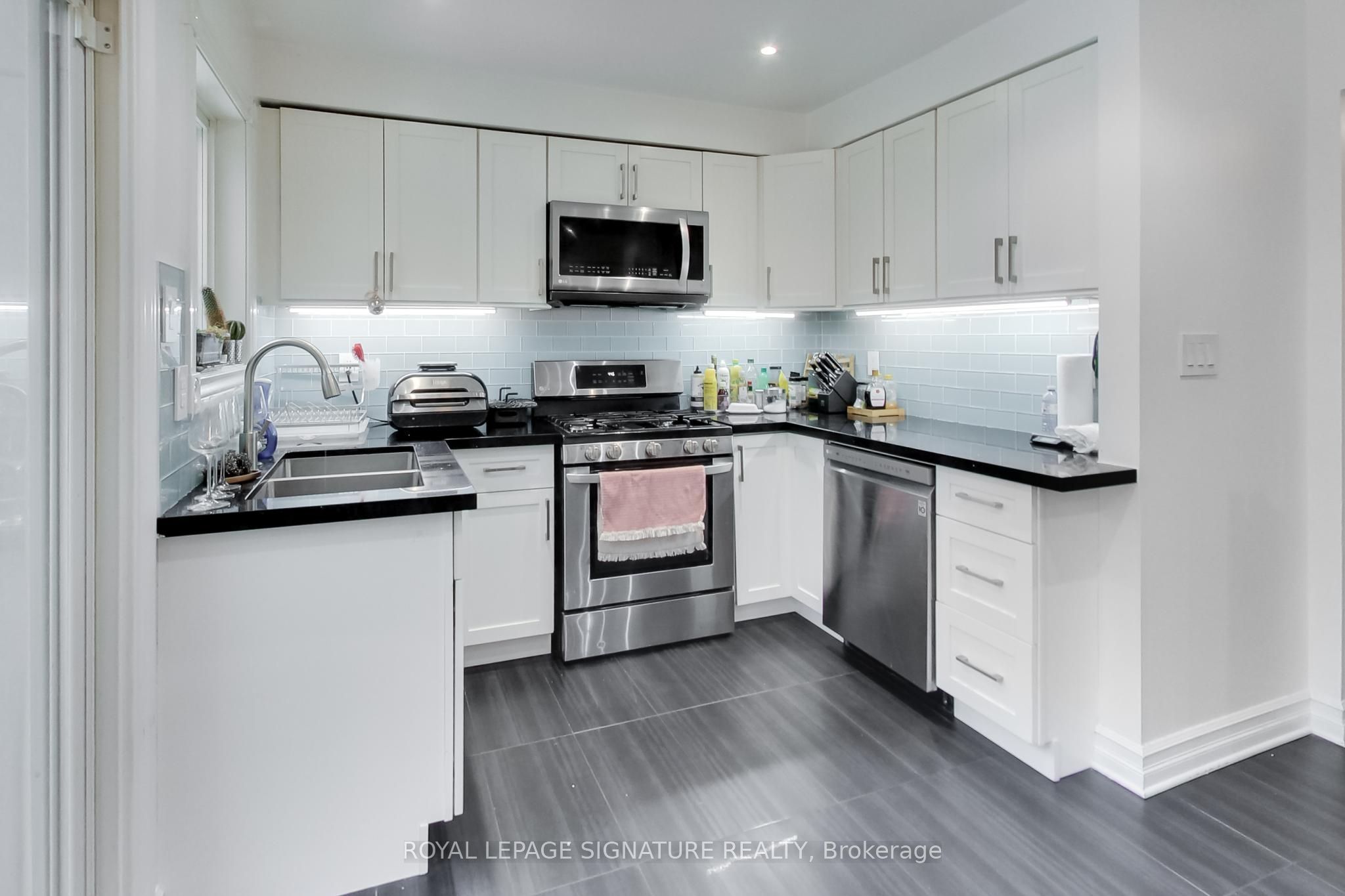 Listing 218043 Image