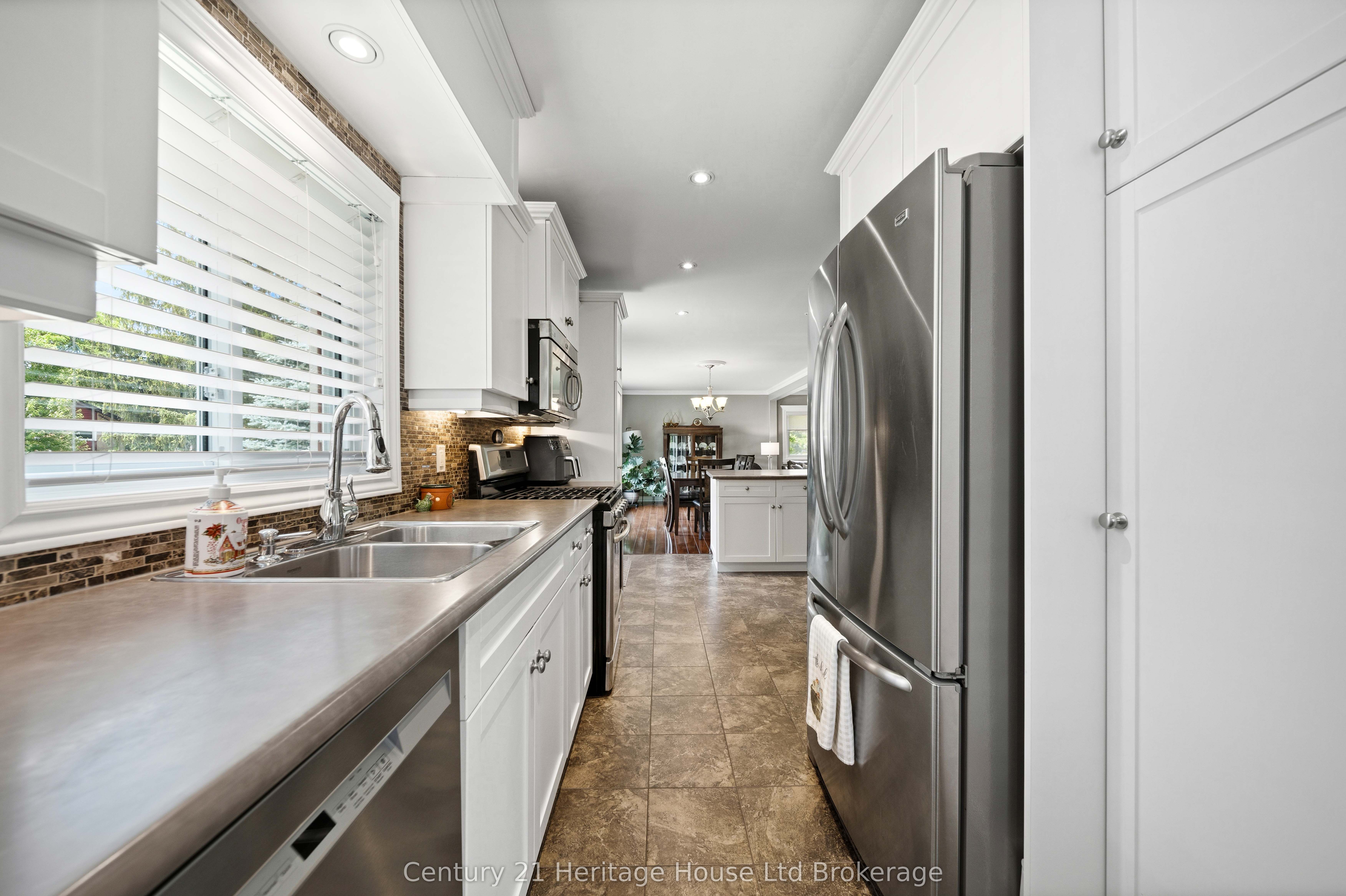 Listing 215013 Image