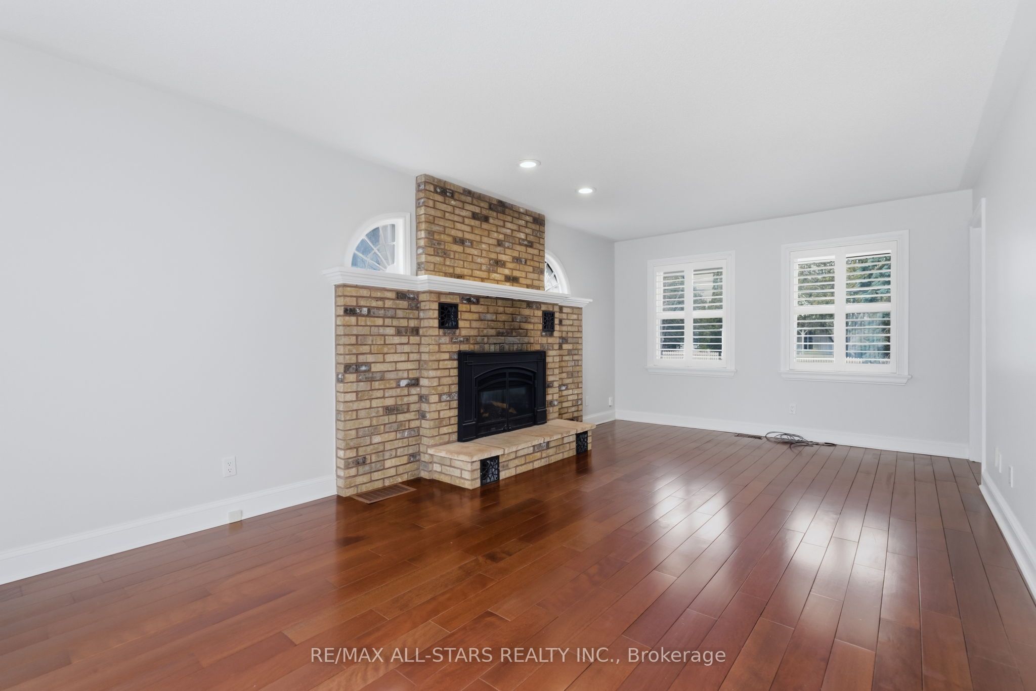 Listing 230415 Image